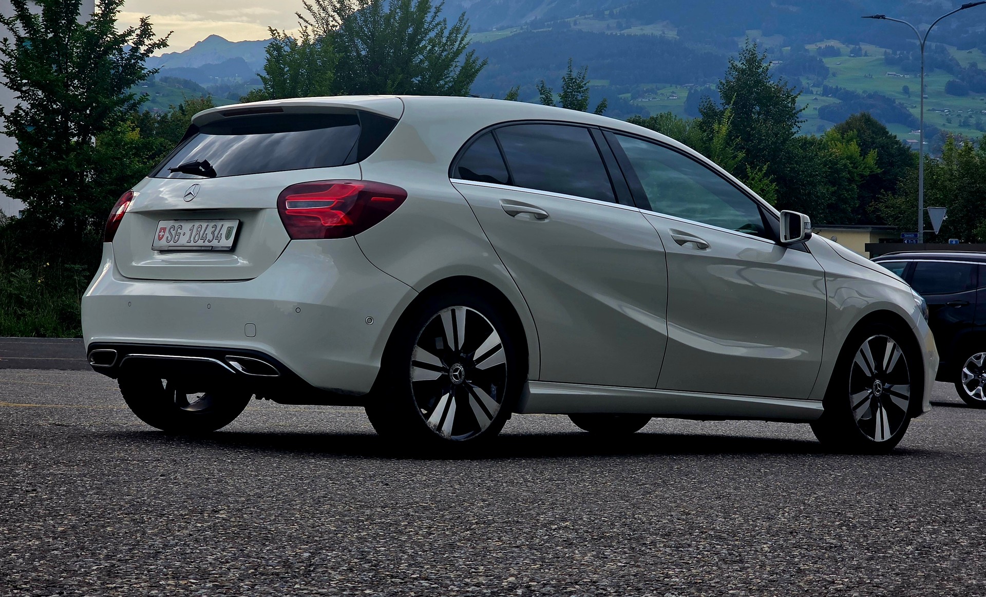 MERCEDES-BENZ A 200 CDI Night Star 7G-DCT-image-2
