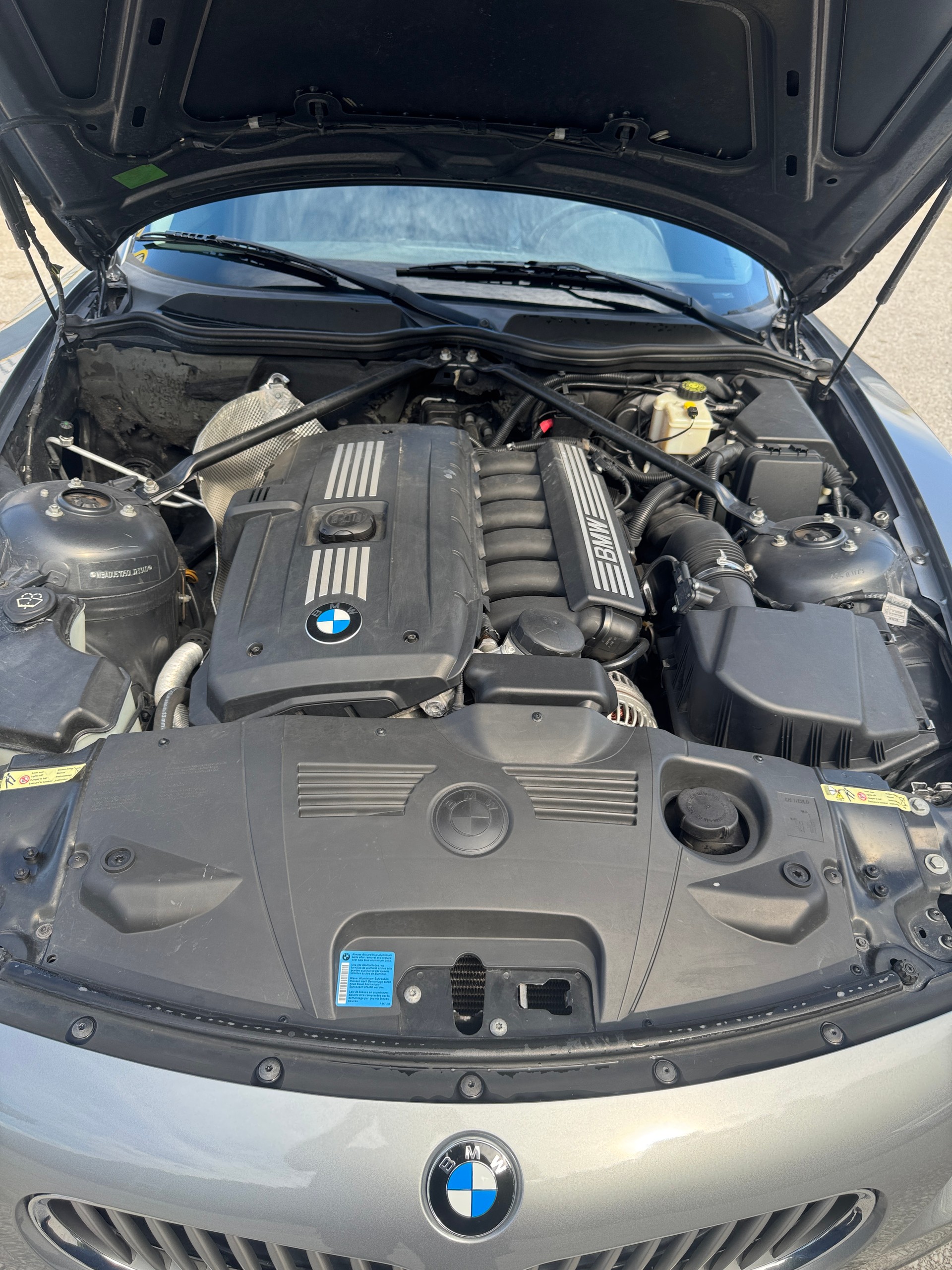 BMW Z4 3.0si Coupé-image-9