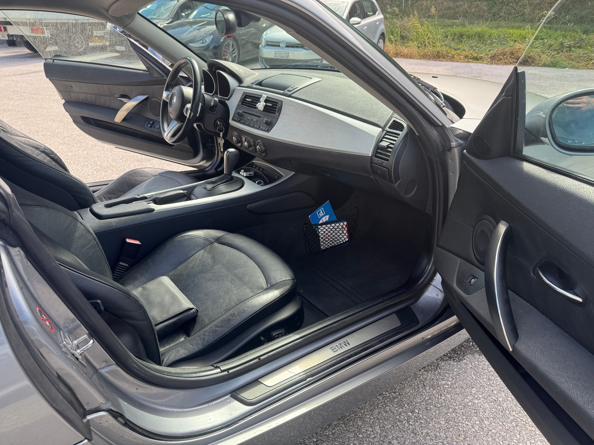 BMW Z4 3.0si Coupé-image-6