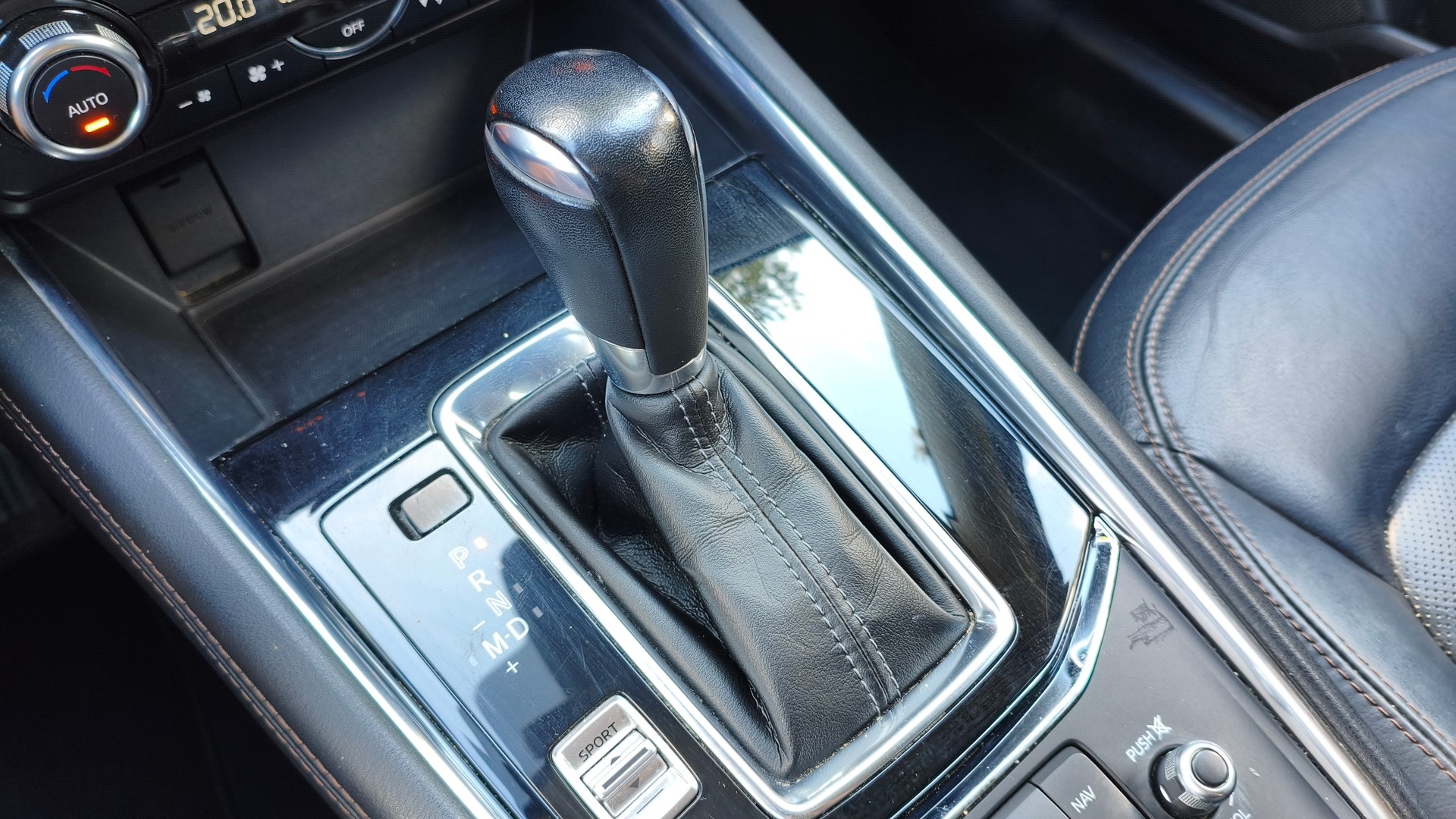 MAZDA CX-5 SKYACTIV-G 194 Revolution AWD Automat-image-12