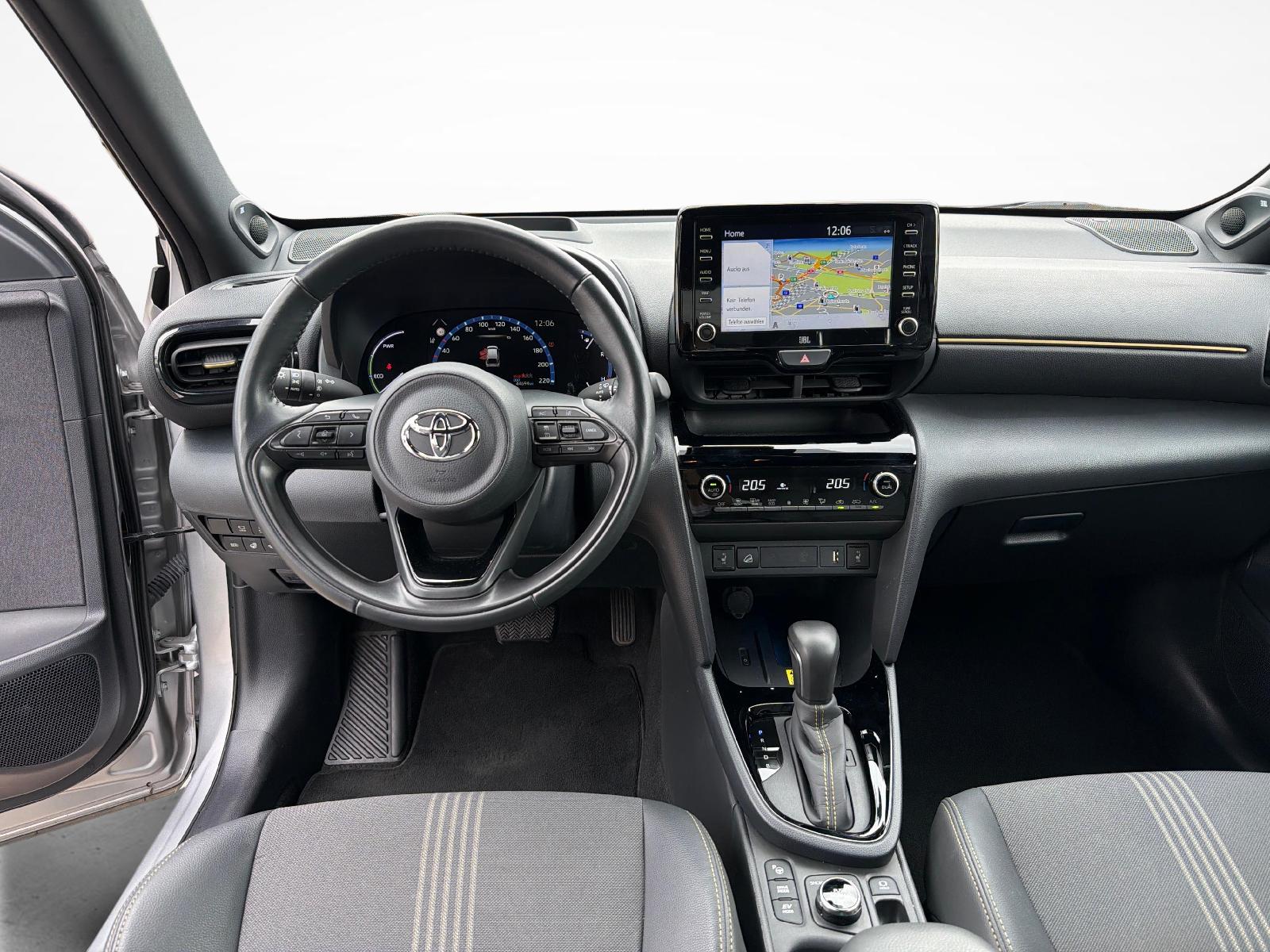 TOYOTA Yaris Cross 1.5 VVT-i HSD Adventure AWD-i-image-6
