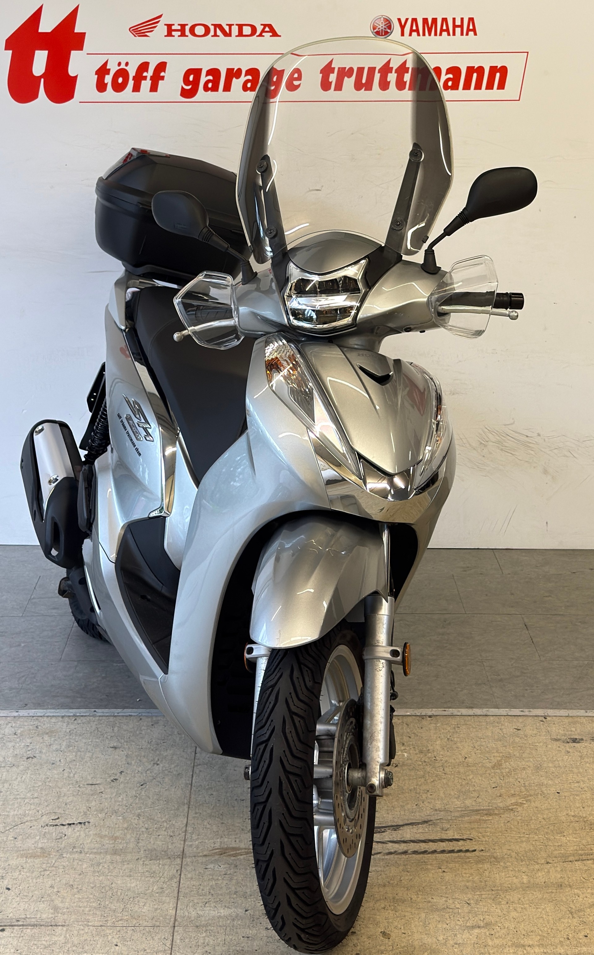 HONDA SH 300 i ABS-showroom-element-2