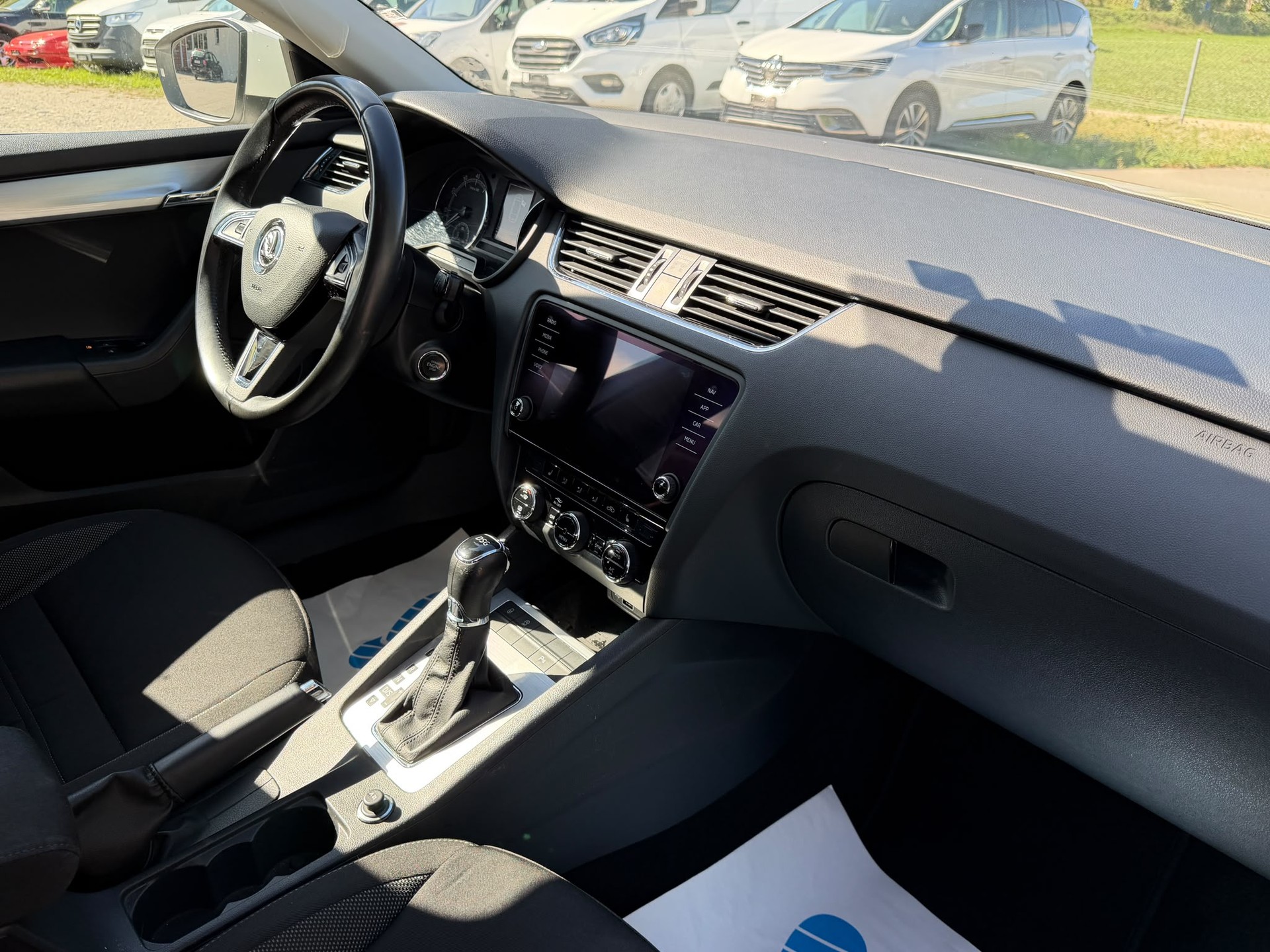 SKODA Octavia Combi 1.5 TSI Ambition DSG-image-10