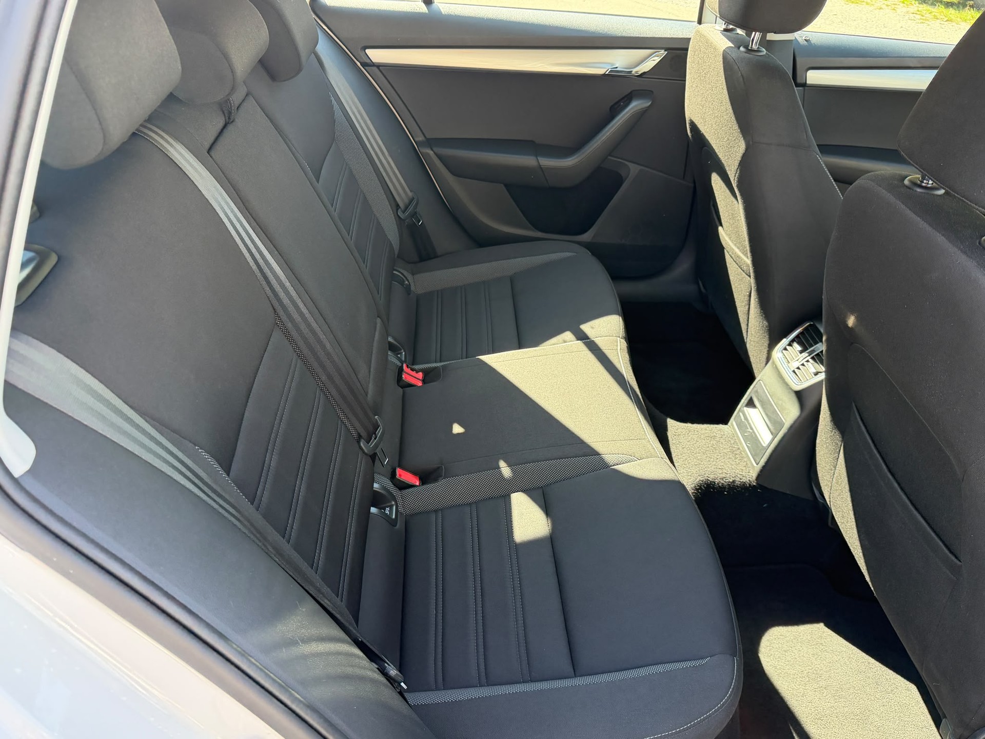 SKODA Octavia Combi 1.5 TSI Ambition DSG-image-11