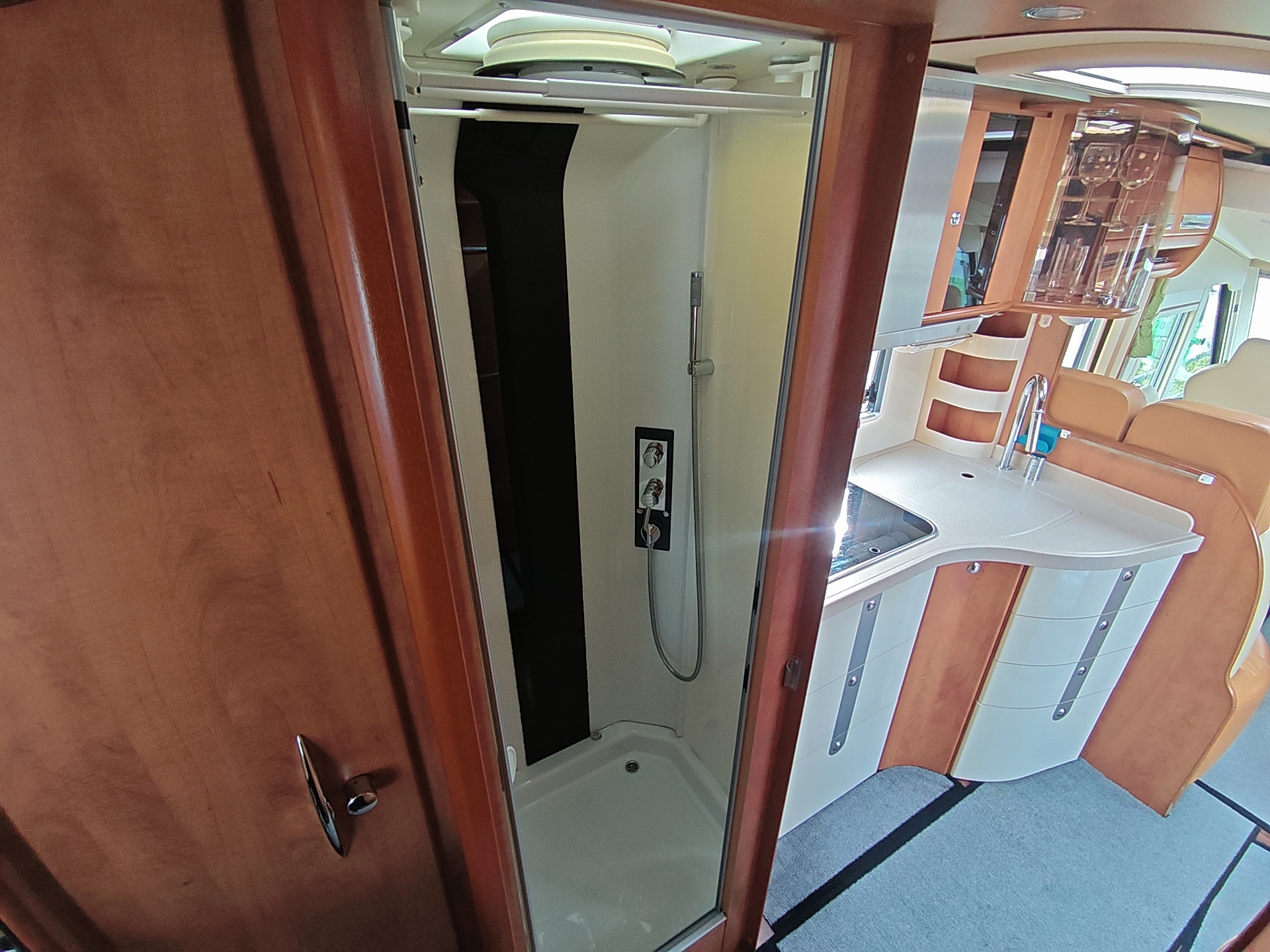 CARTHAGO Chic High-Line I59***Absolute Oberklasse der vollintegrierten Reisemobile ***-image-21