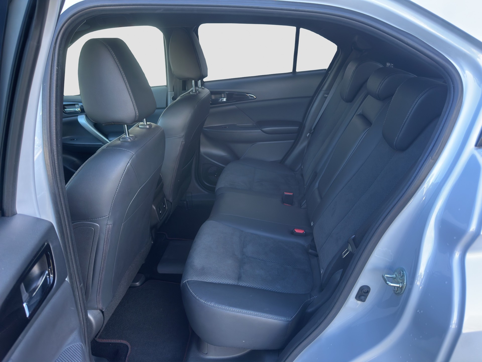MITSUBISHI Eclipse Cross 2.4 PHEV Ralliart 4WD-image-10
