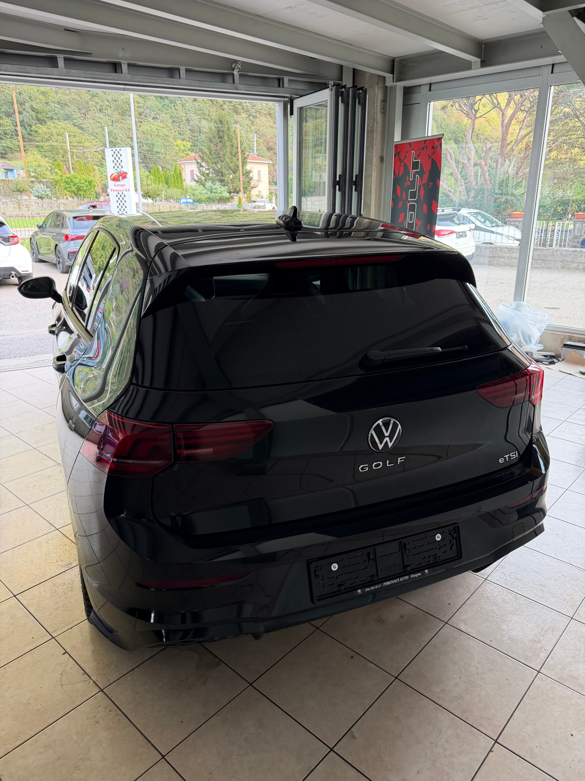 VW Golf 1.5 e TSI mHEV R-Line DSG-image-5
