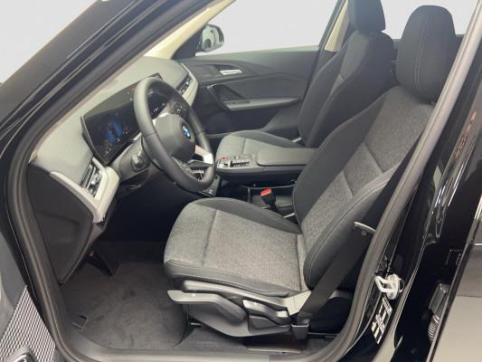 BMW X1 sDrive 20i 48V-image-8
