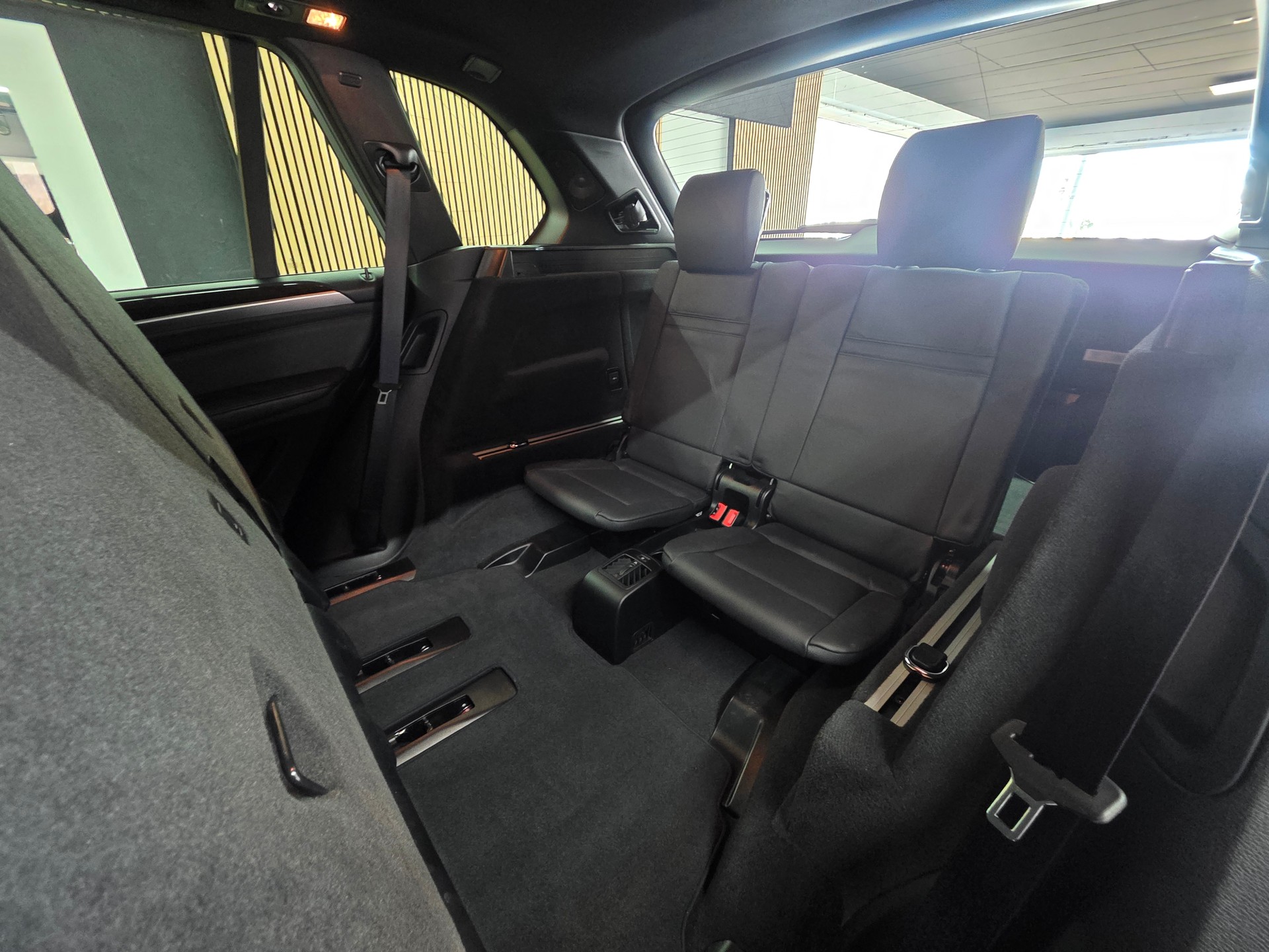 BMW X5 xDrive M50d Steptronic Individual 7-Plätze-image-21