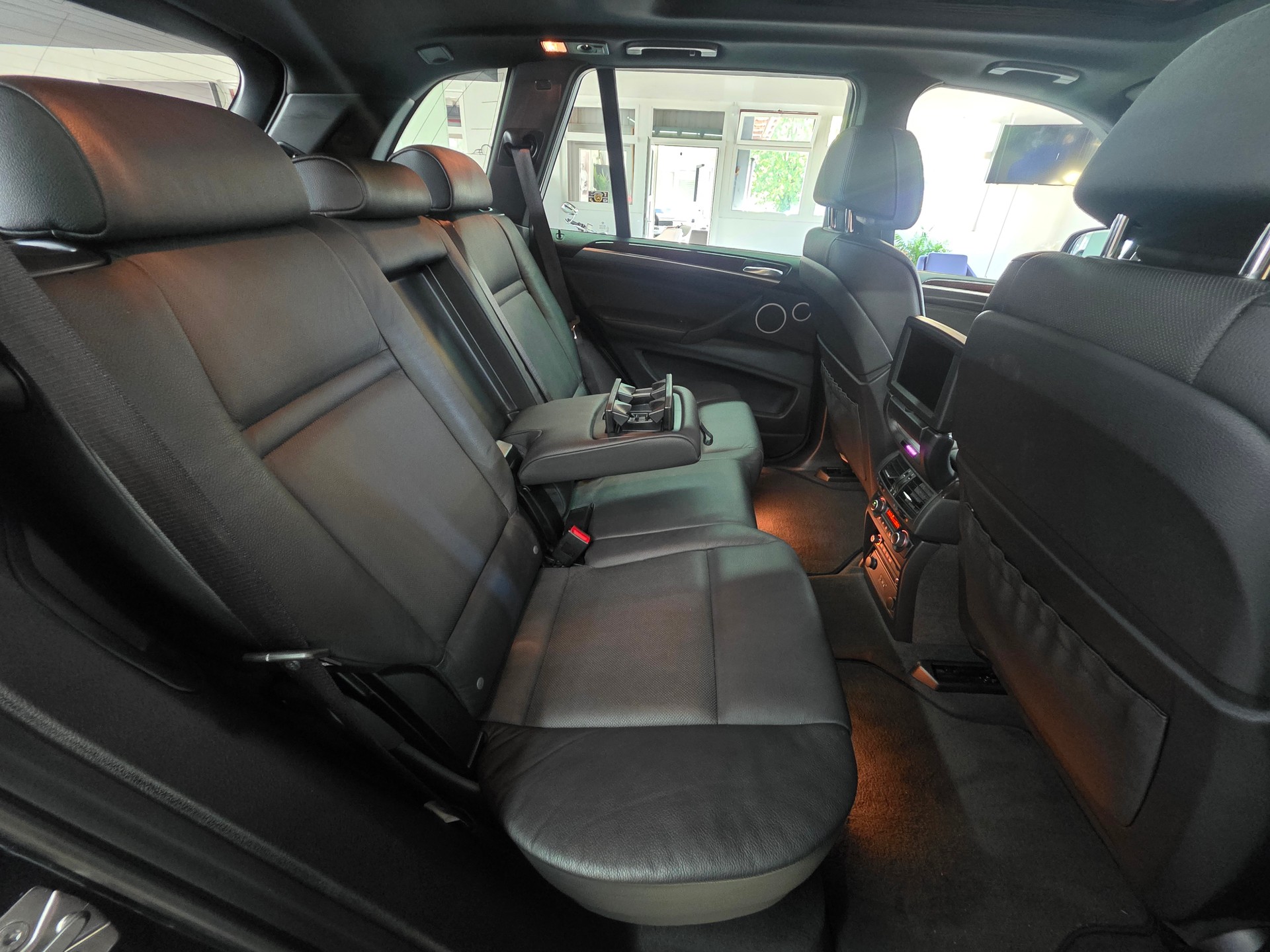 BMW X5 xDrive M50d Steptronic Individual 7-Plätze-image-22