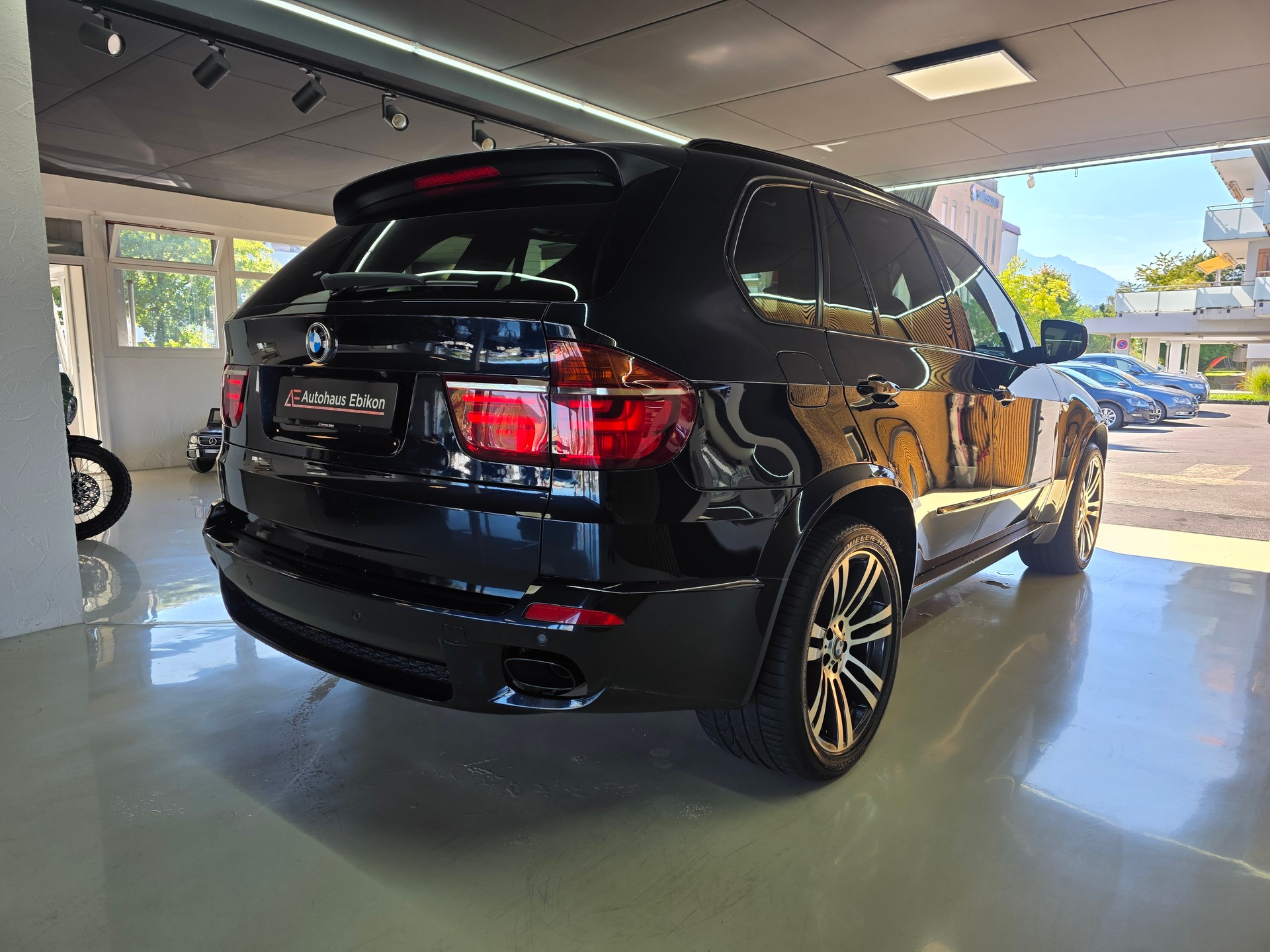 BMW X5 xDrive M50d Steptronic Individual 7-Plätze-image-6
