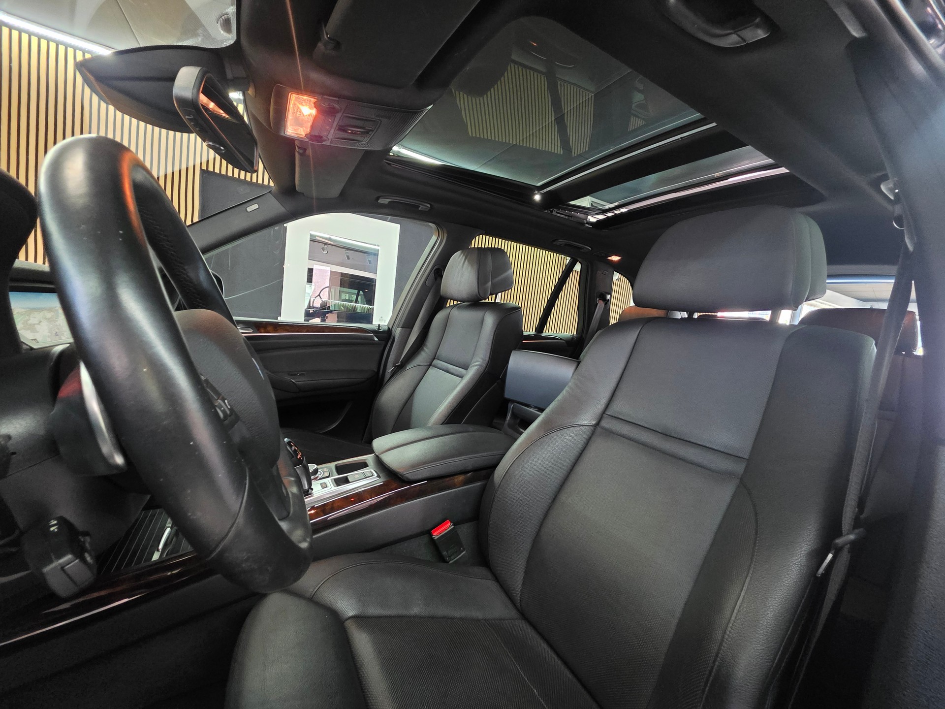 BMW X5 xDrive M50d Steptronic Individual 7-Plätze-image-9