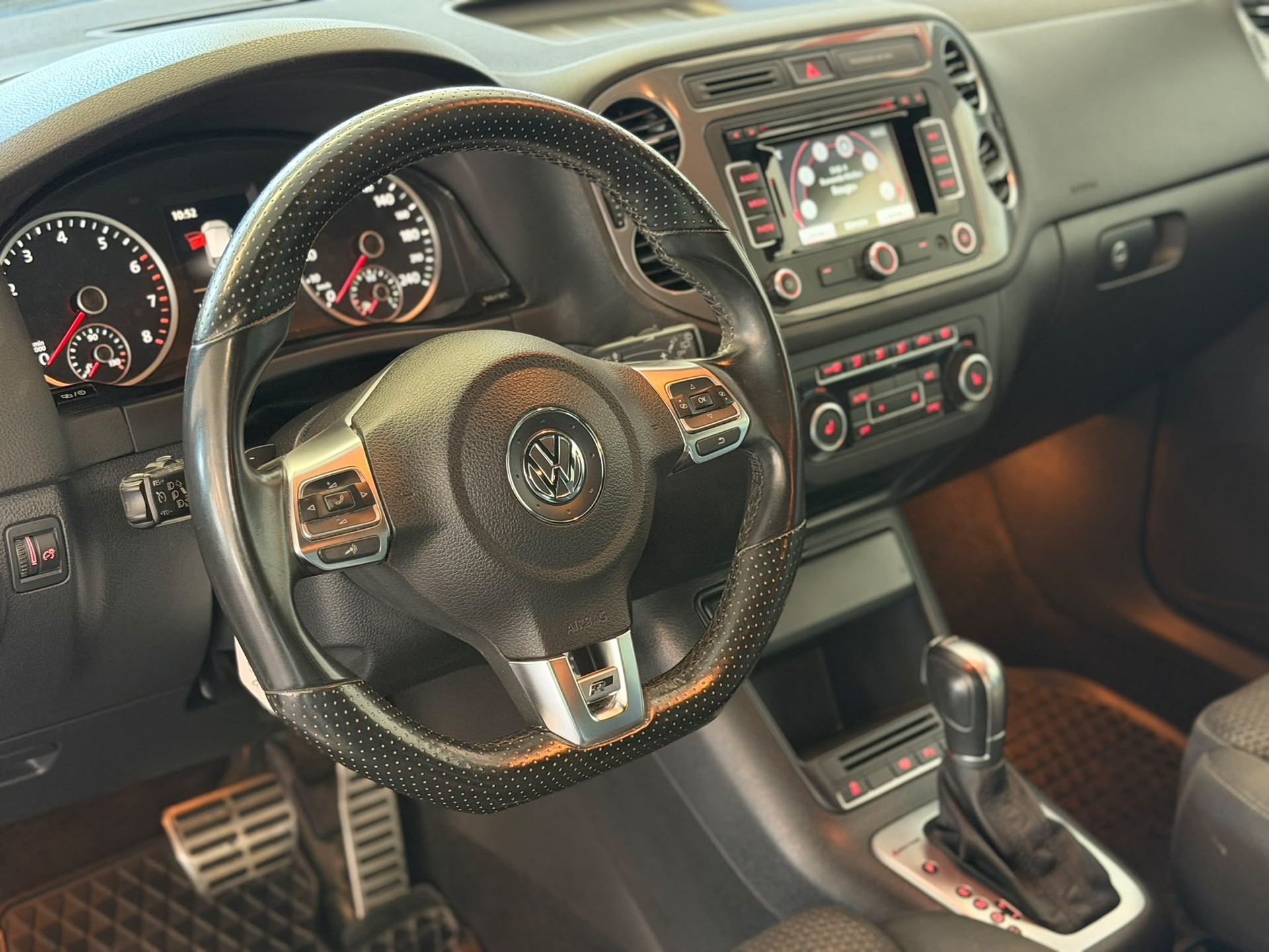 VW Tiguan 2.0 TSI Cup R-Line 4Motion DSG-image-8