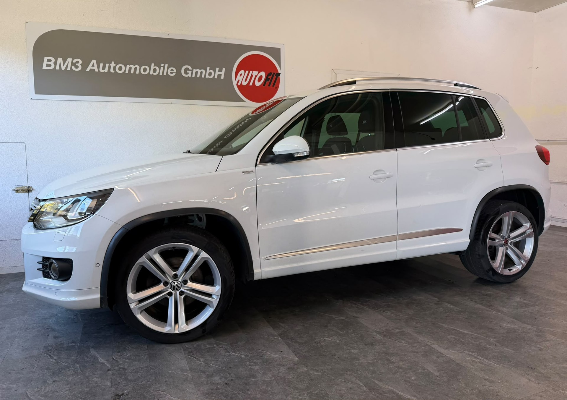 VW Tiguan 2.0 TSI Cup R-Line 4Motion DSG-image-1
