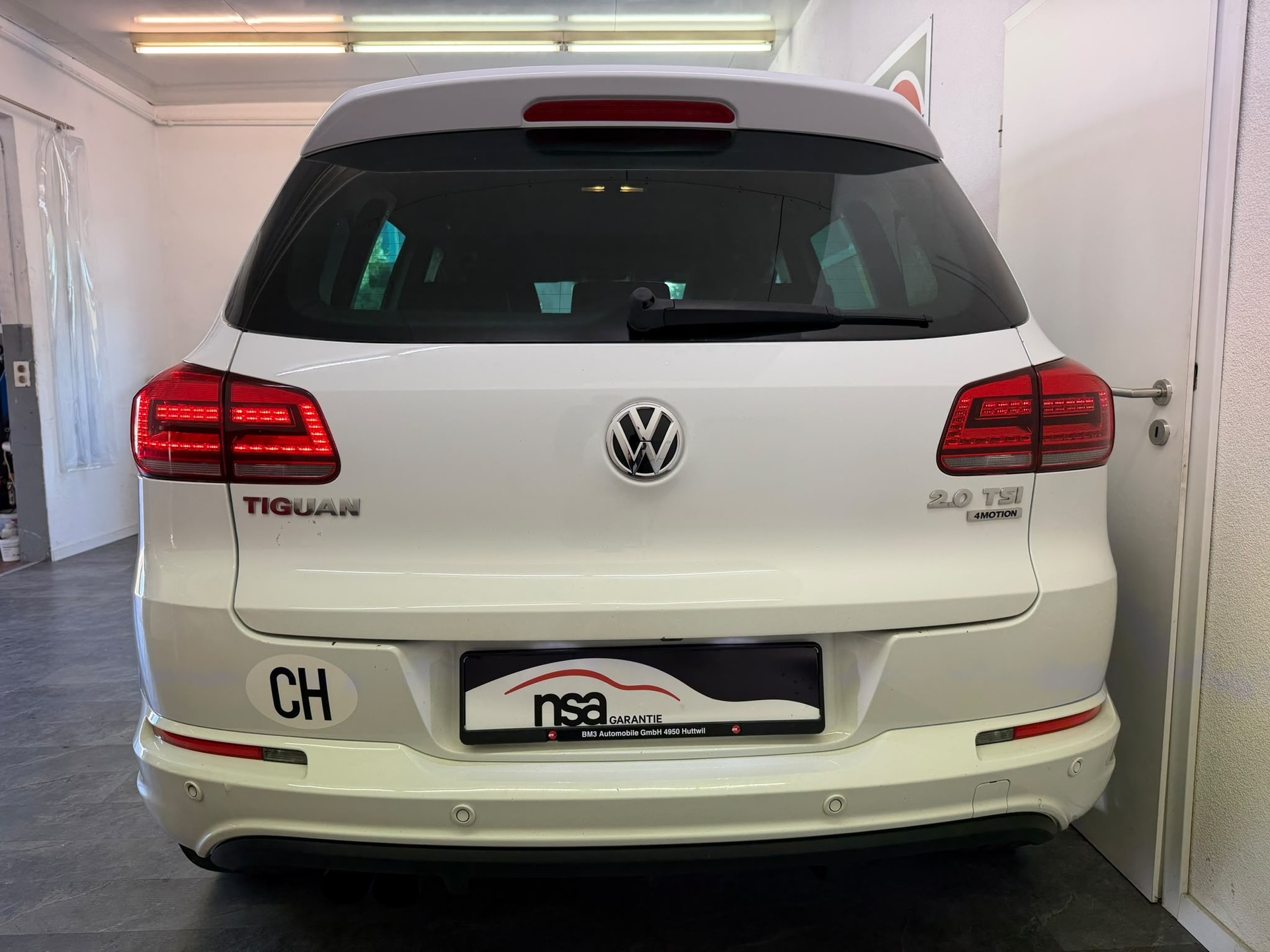 VW Tiguan 2.0 TSI Cup R-Line 4Motion DSG-image-3