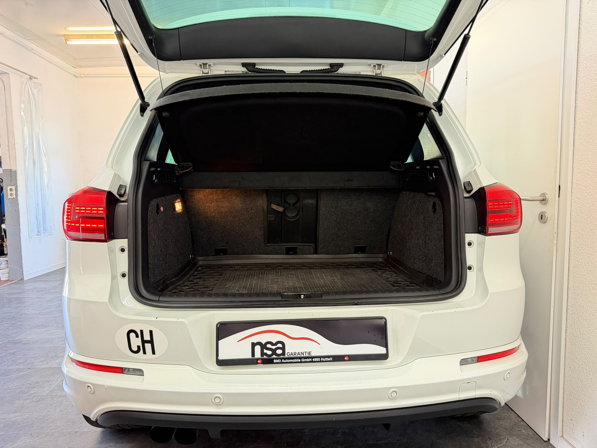 VW Tiguan 2.0 TSI Cup R-Line 4Motion DSG-image-4