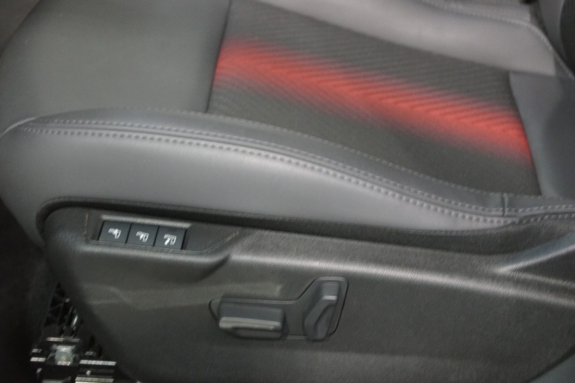 ALFA ROMEO Junior 1.2 48V Hybrid Sport Speciale !! Swiss-Edition!!-image-19