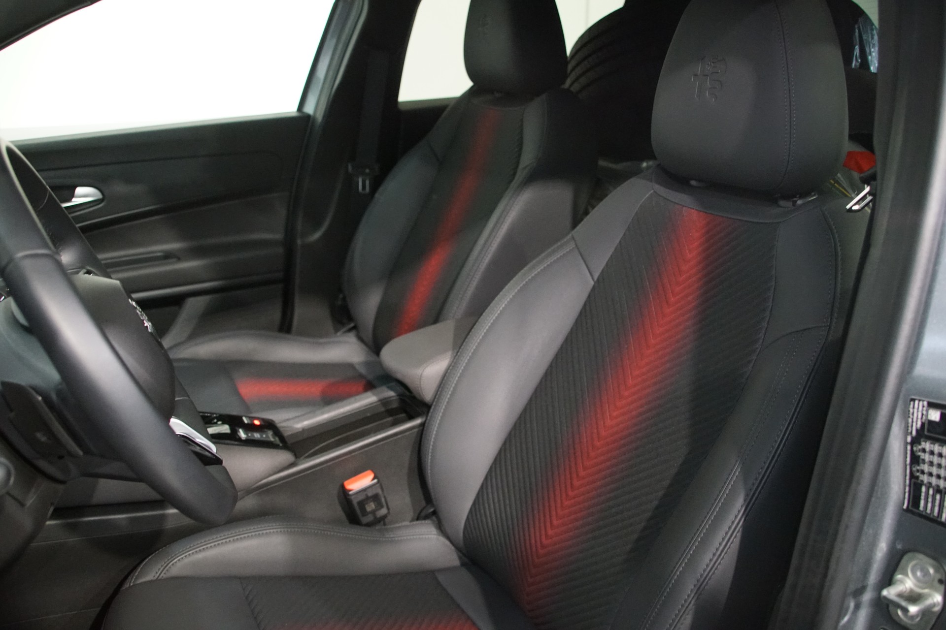 ALFA ROMEO Junior 1.2 48V Hybrid Sport Speciale !! Swiss-Edition!!-image-16