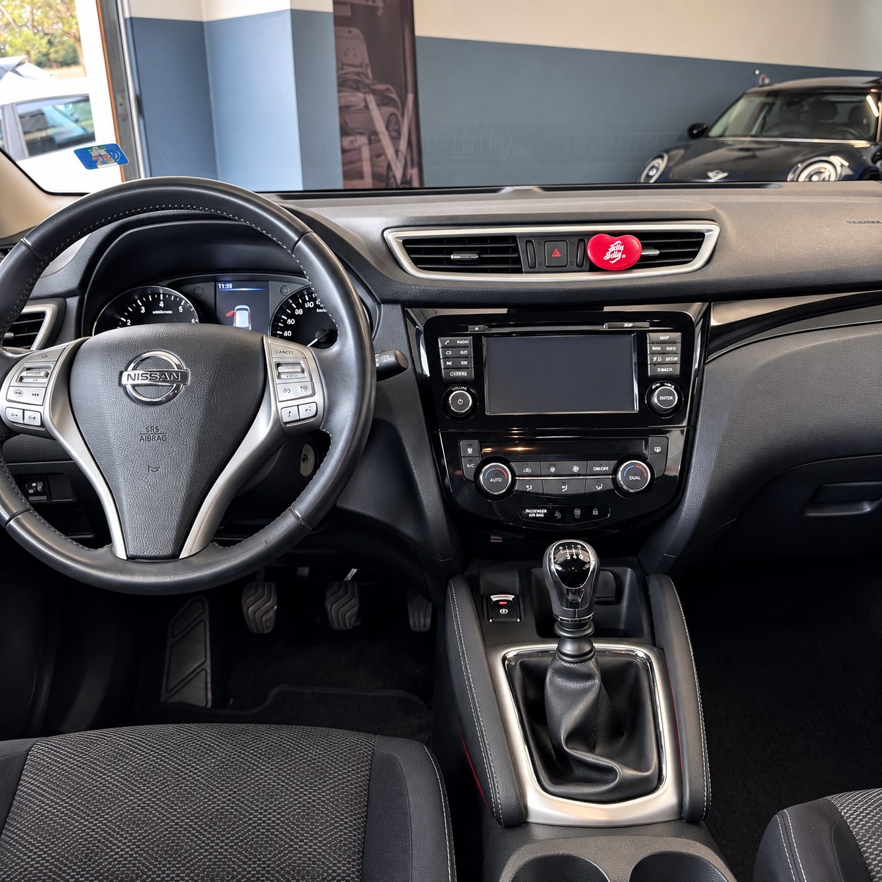 NISSAN Qashqai 1.2 DIG-T 360°-image-9