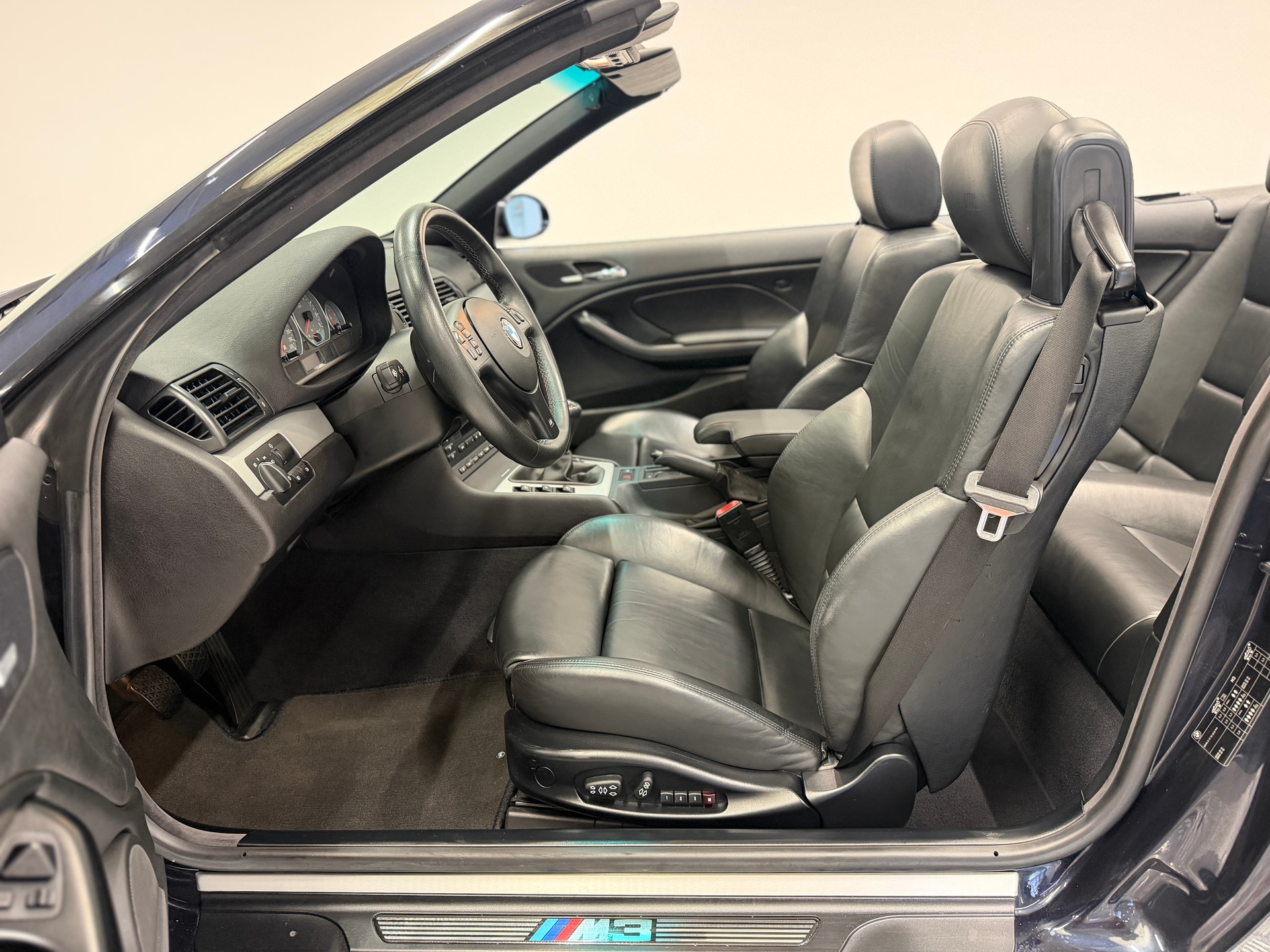 BMW M3-image-17