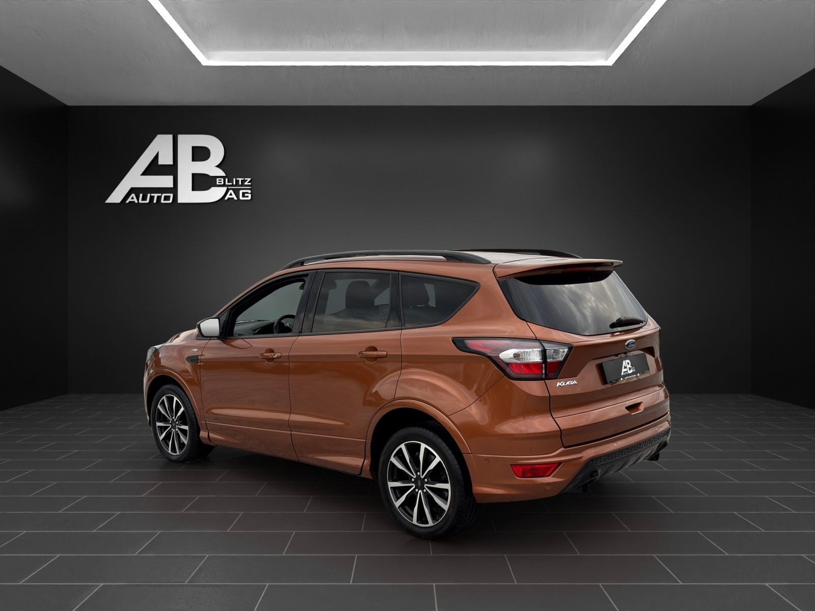 FORD Kuga 2.0 TDCi ST Line 4WD PowerShift mit 180 PS-image-2