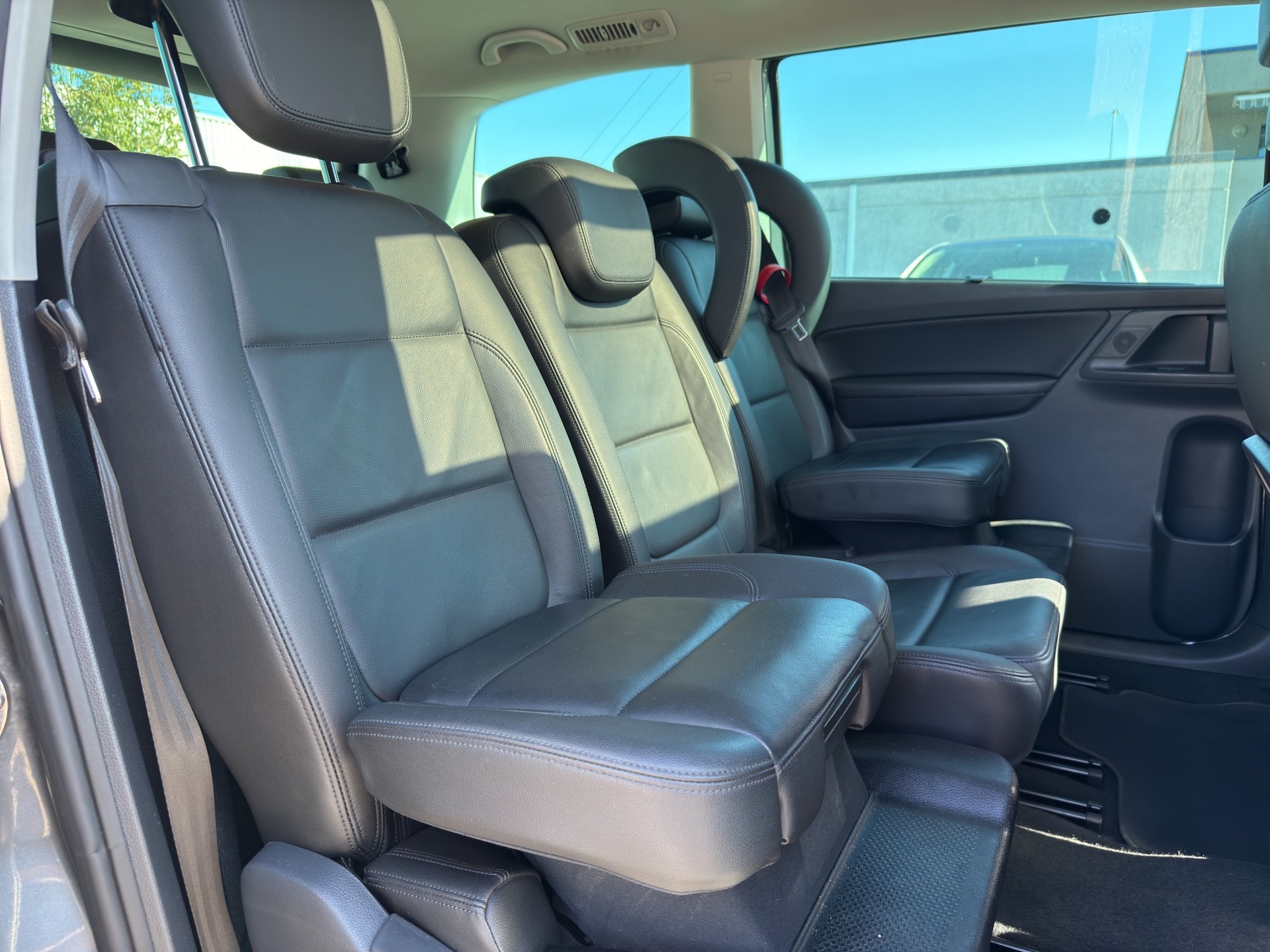 VW Sharan 2.0 TSI BMT Highline DSG-image-11