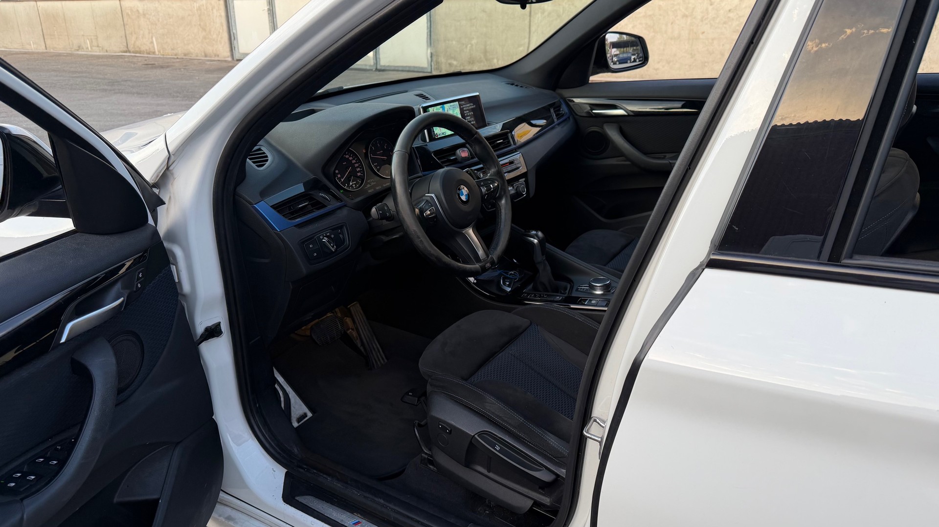 BMW X1 xDrive 20d M Sport-image-9