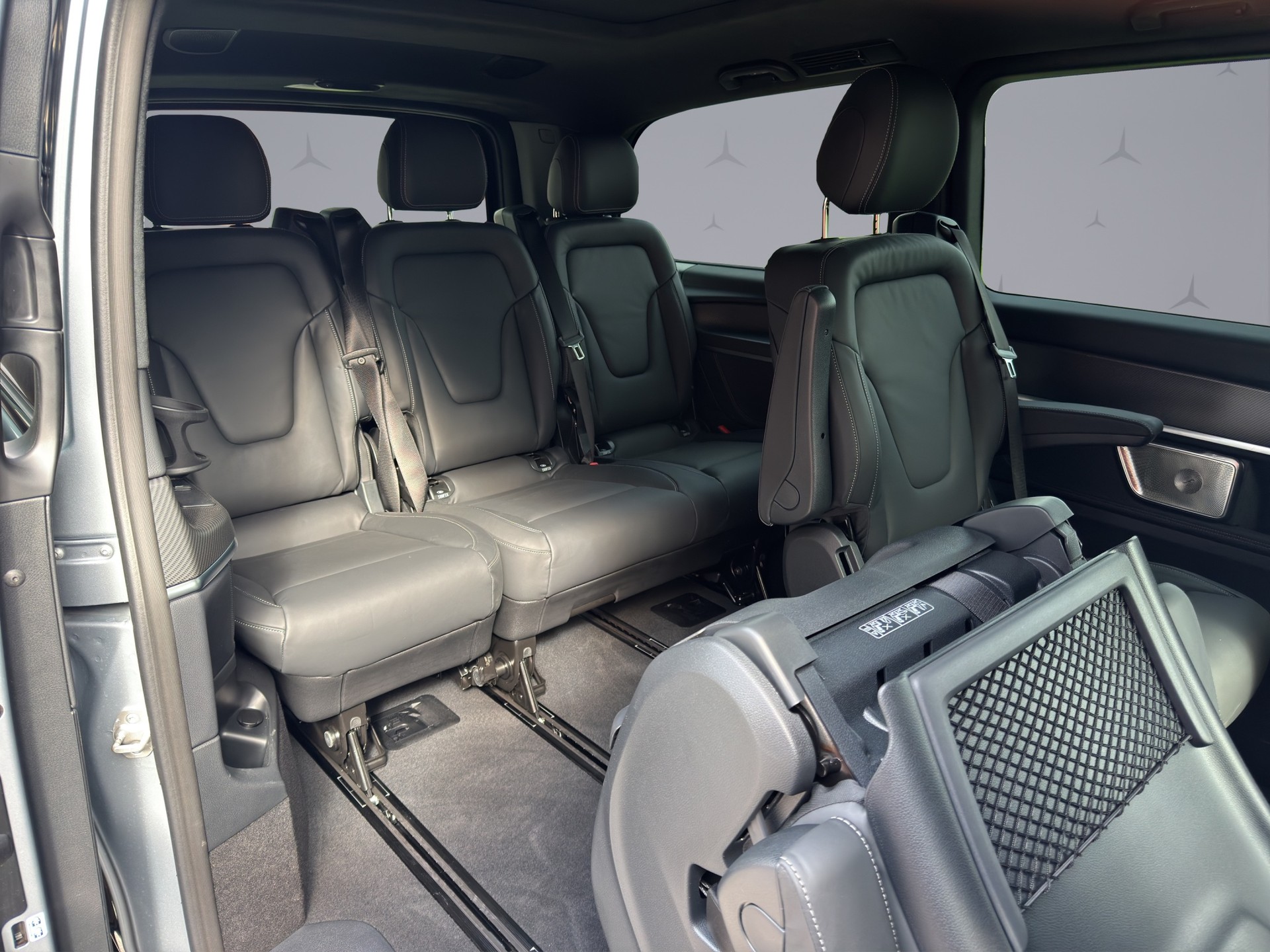 MERCEDES-BENZ V 300 Exclusive AMG Line L - Benzinmotor-image-17
