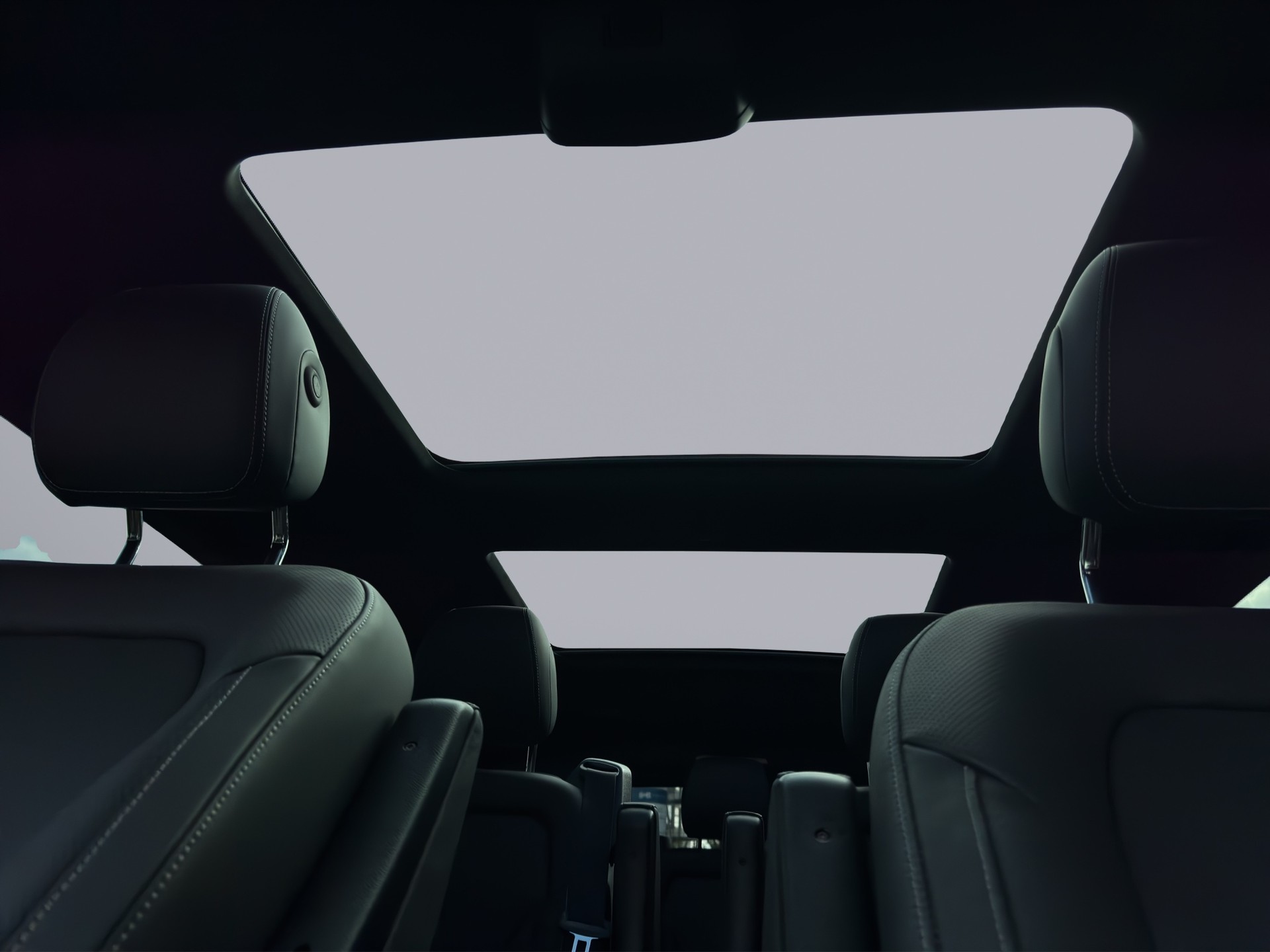 MERCEDES-BENZ V 300 Exclusive AMG Line L - Benzinmotor-image-19