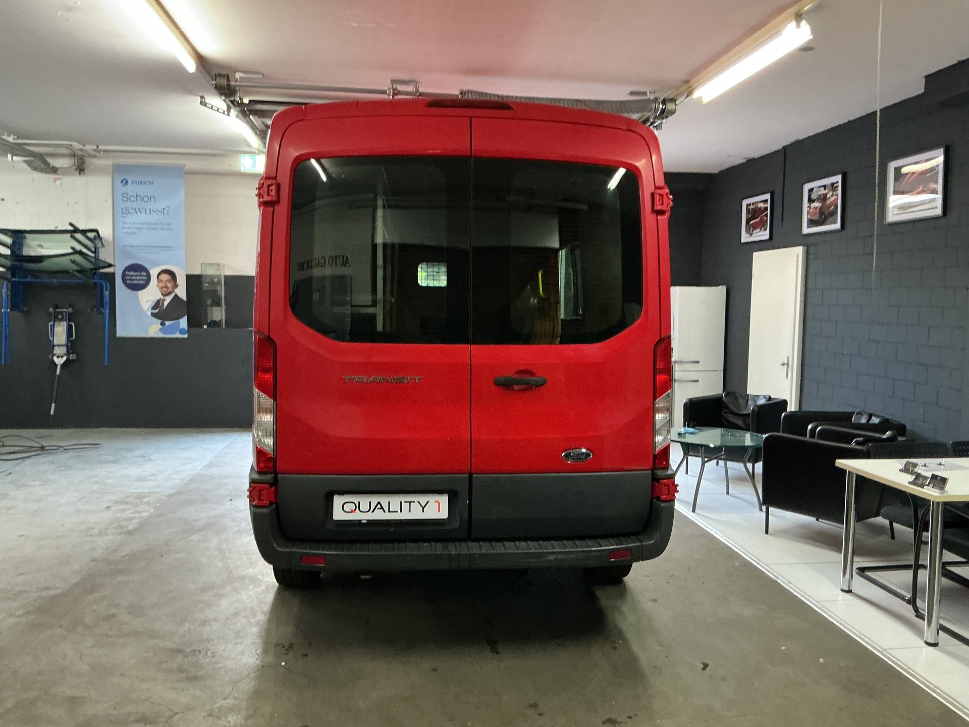 FORD Transit Van 330 L2H2 Ambiente FWD-image-3
