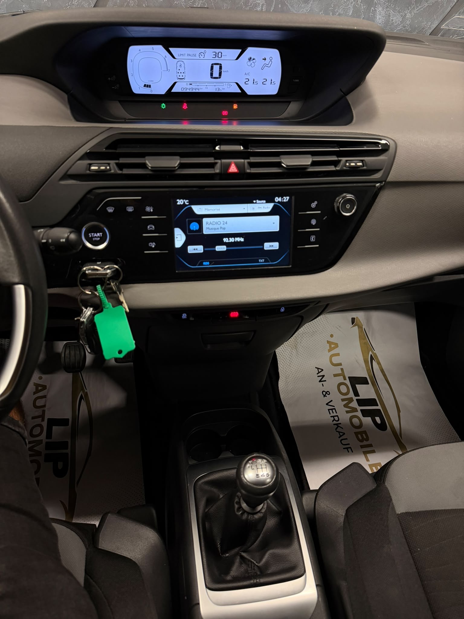 CITROEN Grand C4 Picasso 1.2 Pure Tech Attraction-image-12