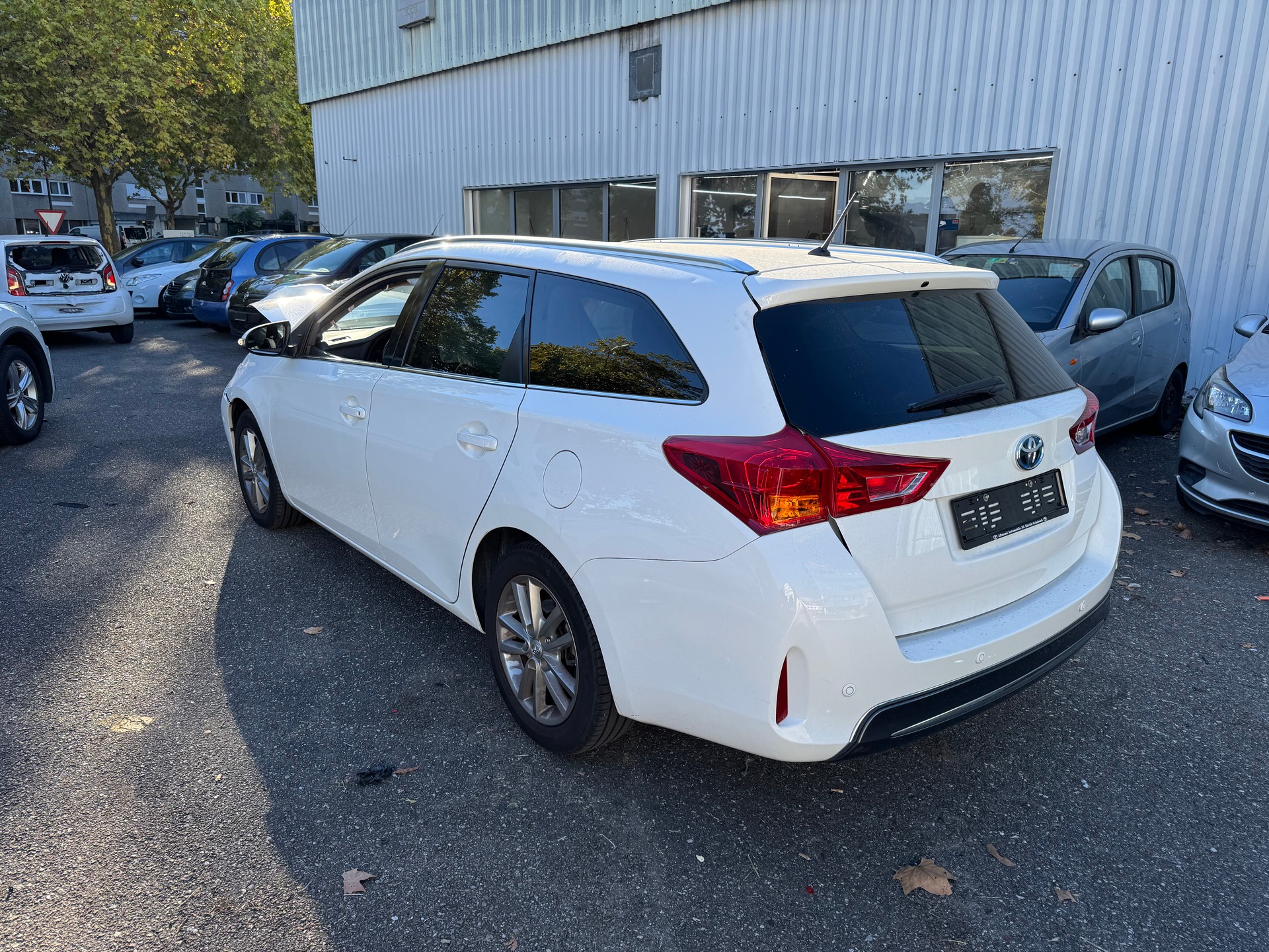 TOYOTA Auris Touring Sports 1.8 16V HSD Linea Trend-image-9