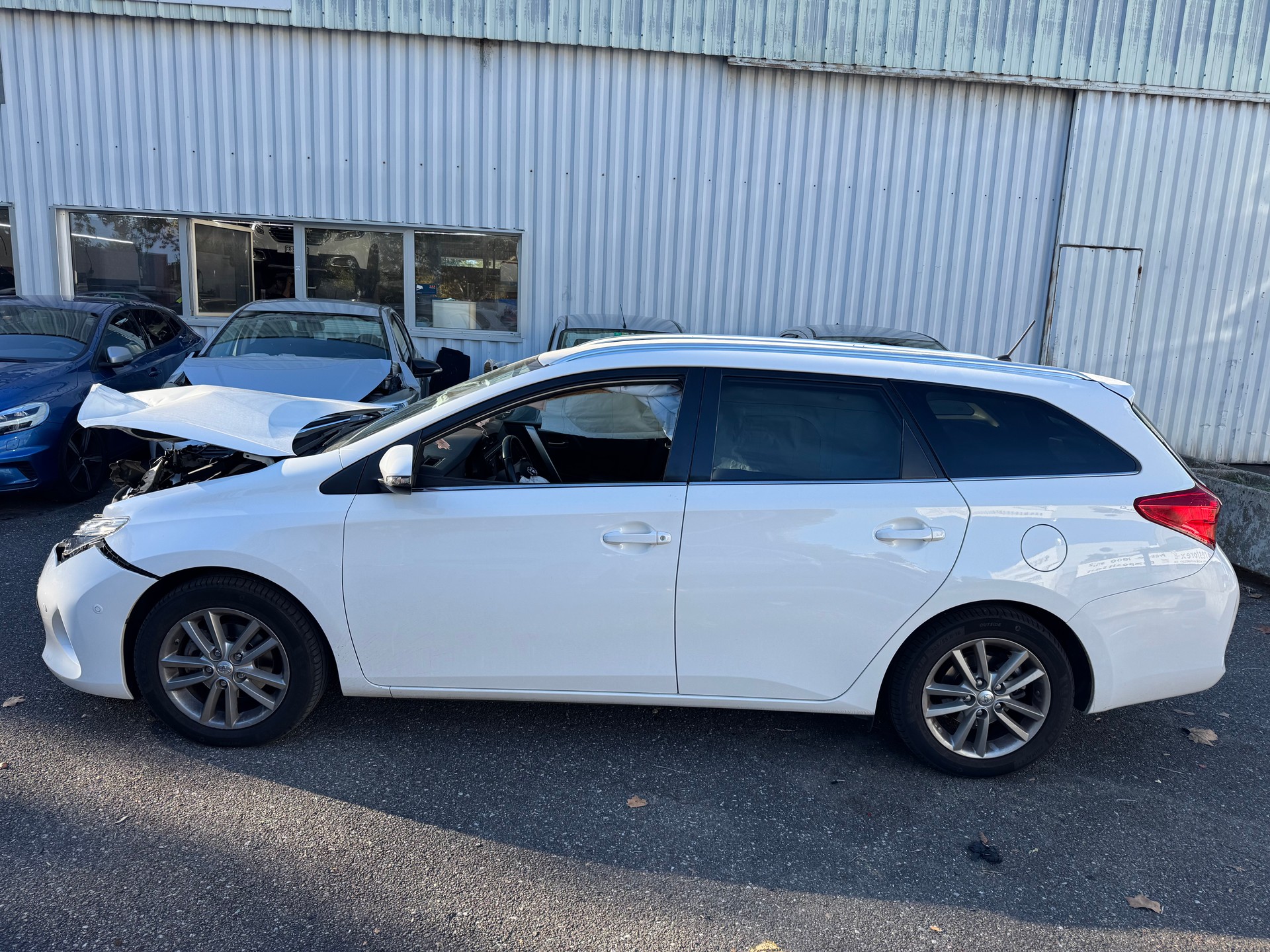 TOYOTA Auris Touring Sports 1.8 16V HSD Linea Trend-image-6