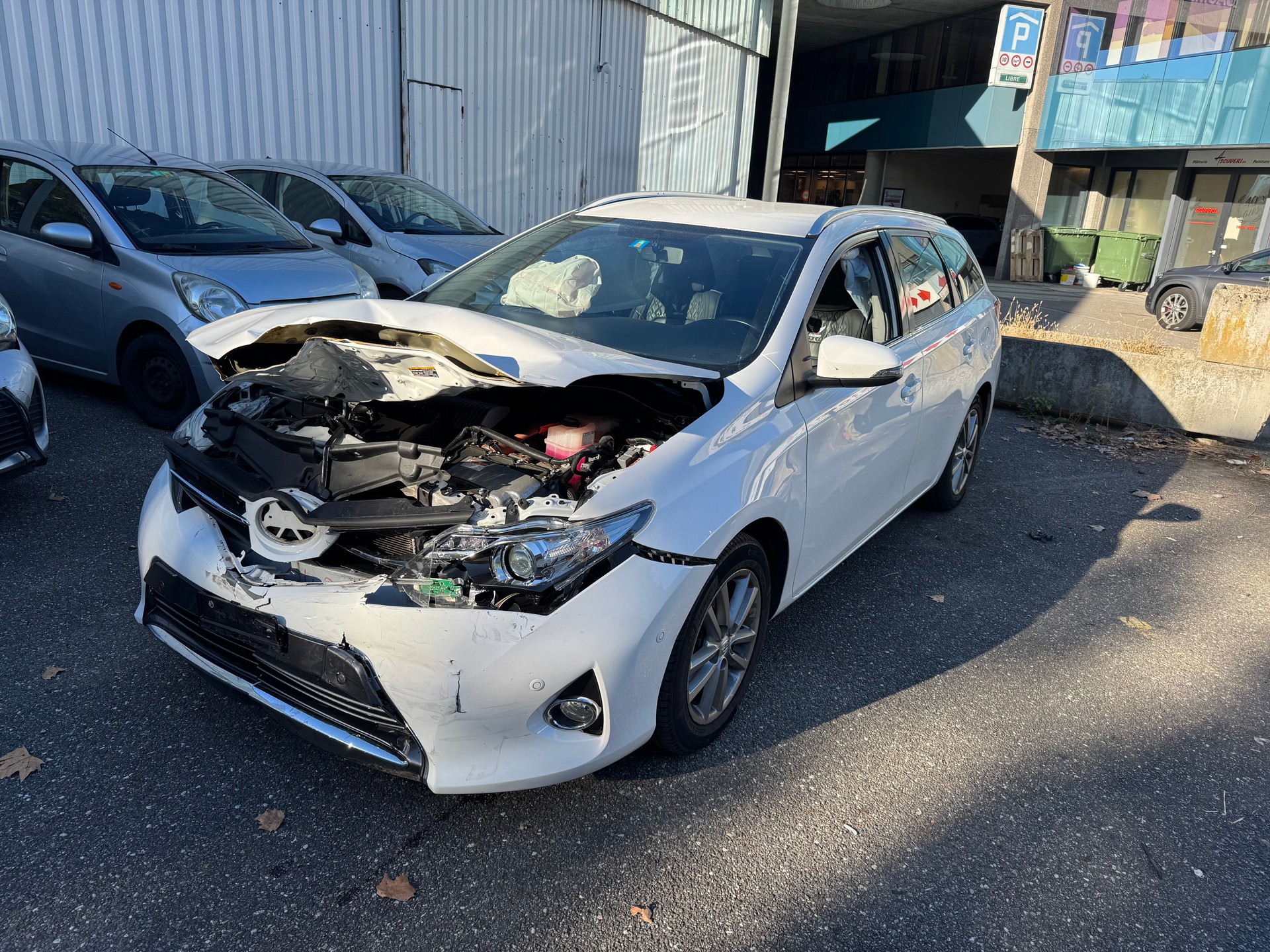 TOYOTA Auris Touring Sports 1.8 16V HSD Linea Trend-image-0