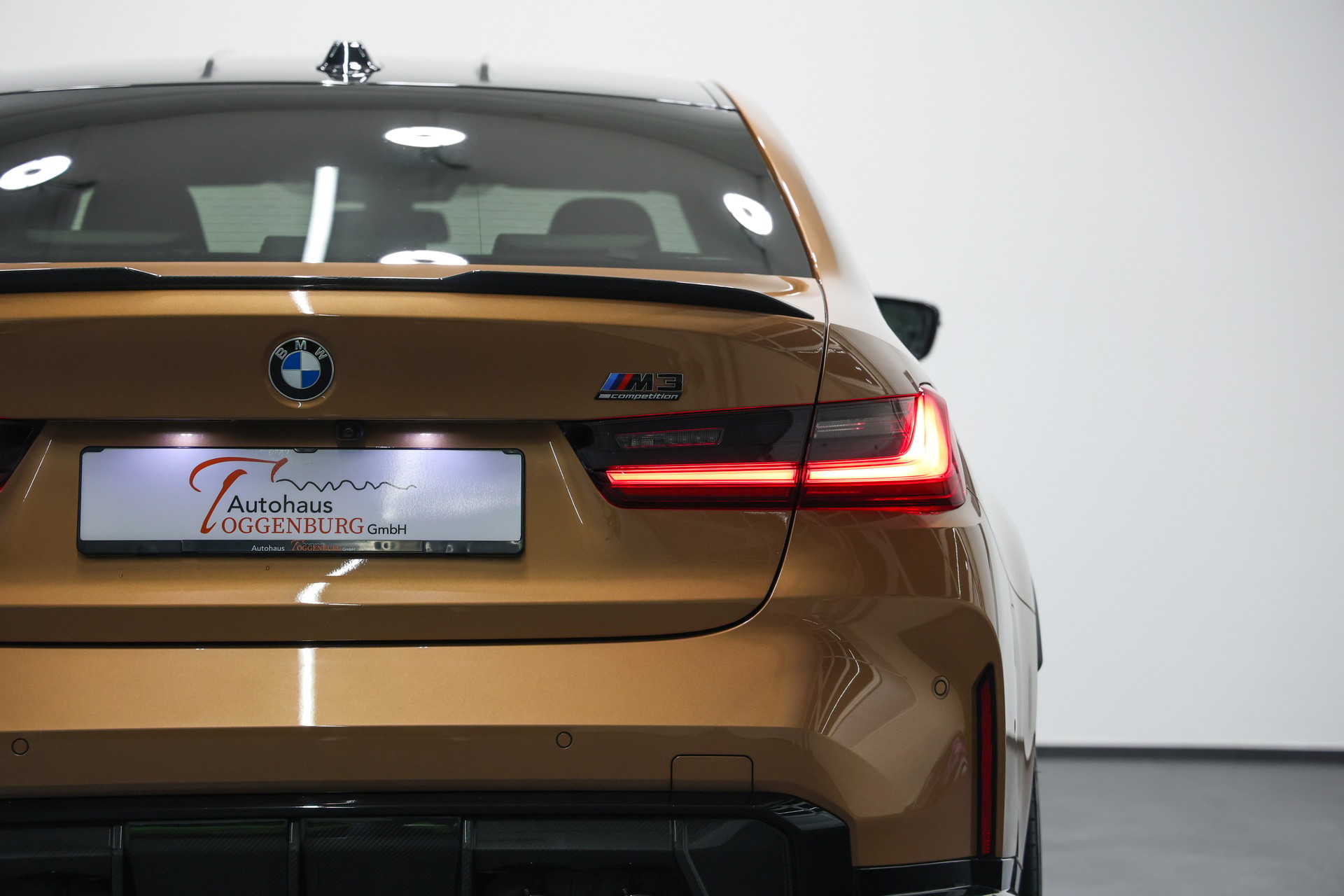 BMW M3 Competition M xDrive LCI *Sonderlackierung Liquid Copper*Carbon Schalensitze*M Driver's Package*-image-15