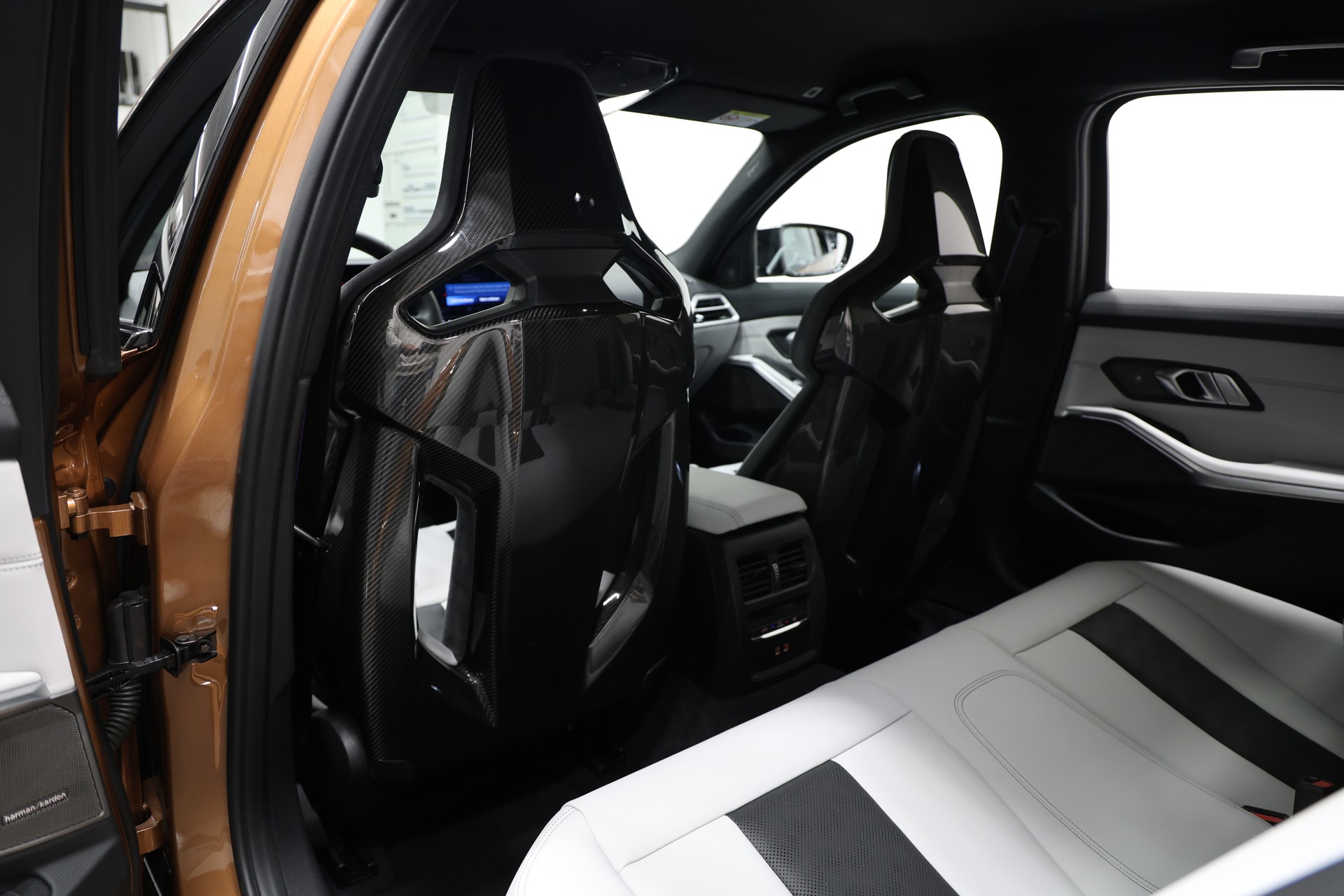 BMW M3 Competition M xDrive LCI *Sonderlackierung Liquid Copper*Carbon Schalensitze*M Driver's Package*-image-22