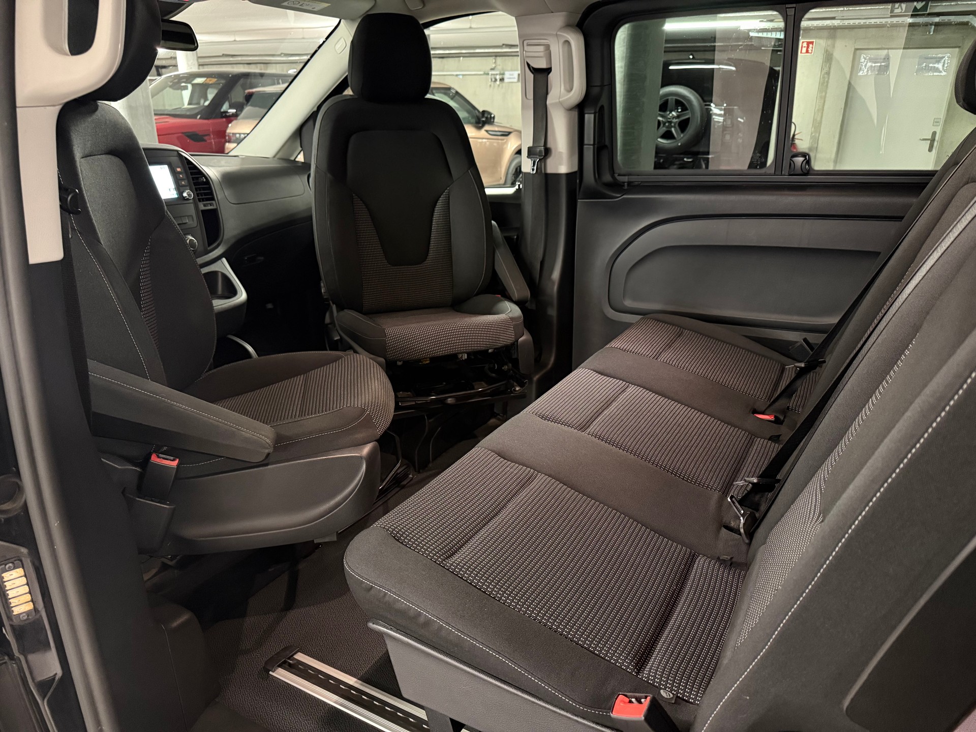 MERCEDES-BENZ 119 Kombi K 2.0 CDI Select 4MATIC-image-8