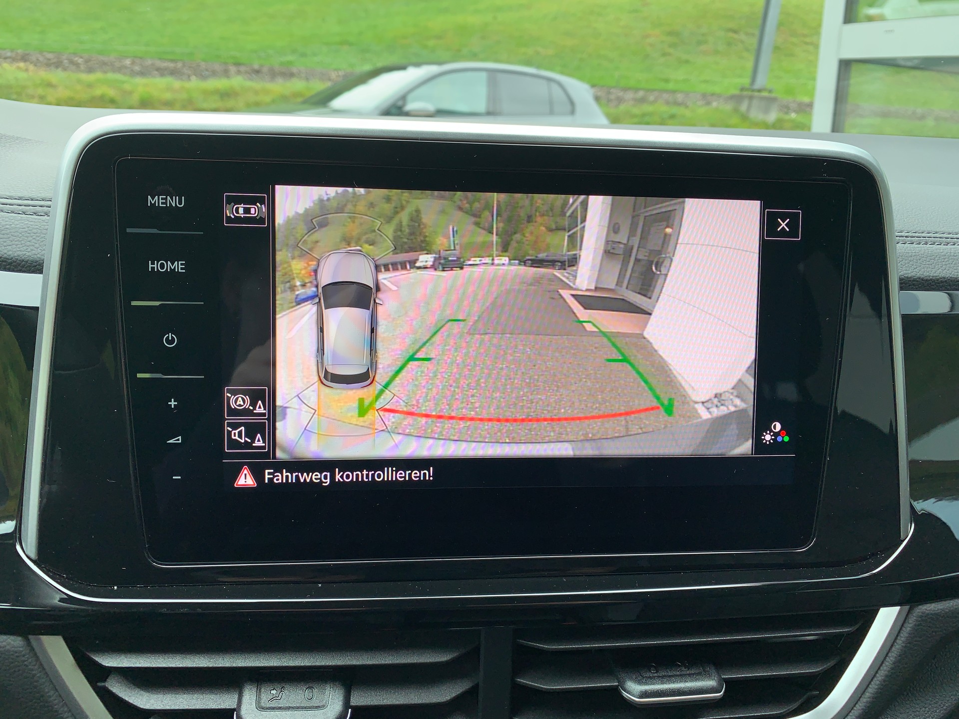 VW T-Roc 2.0 TSI R-Line DSG 4Motion-image-12