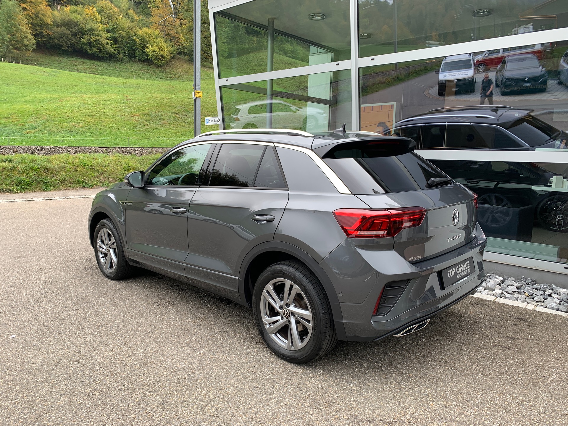 VW T-Roc 2.0 TSI R-Line DSG 4Motion-image-4