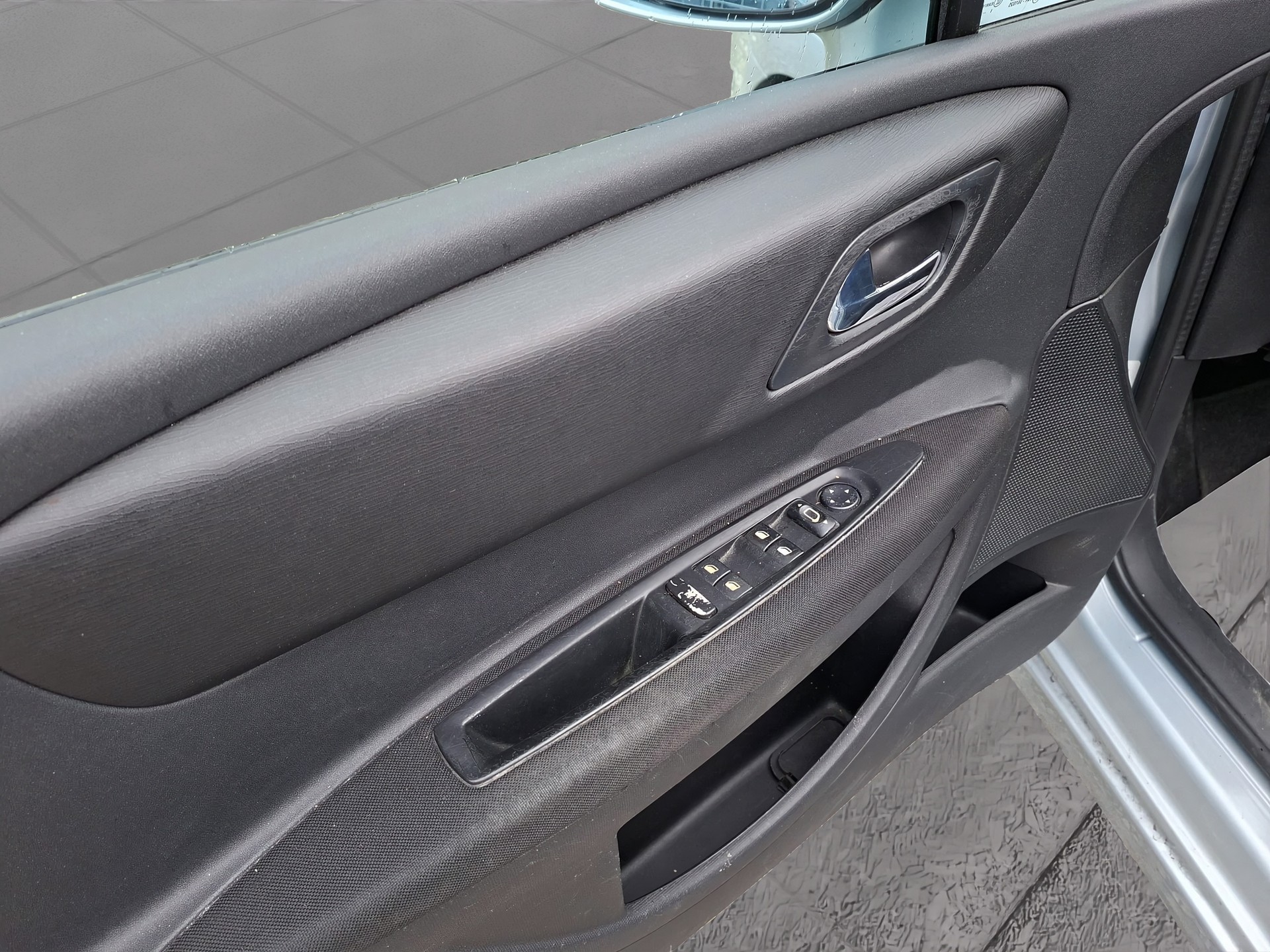 CITROEN C4 1.6i 16V-image-11