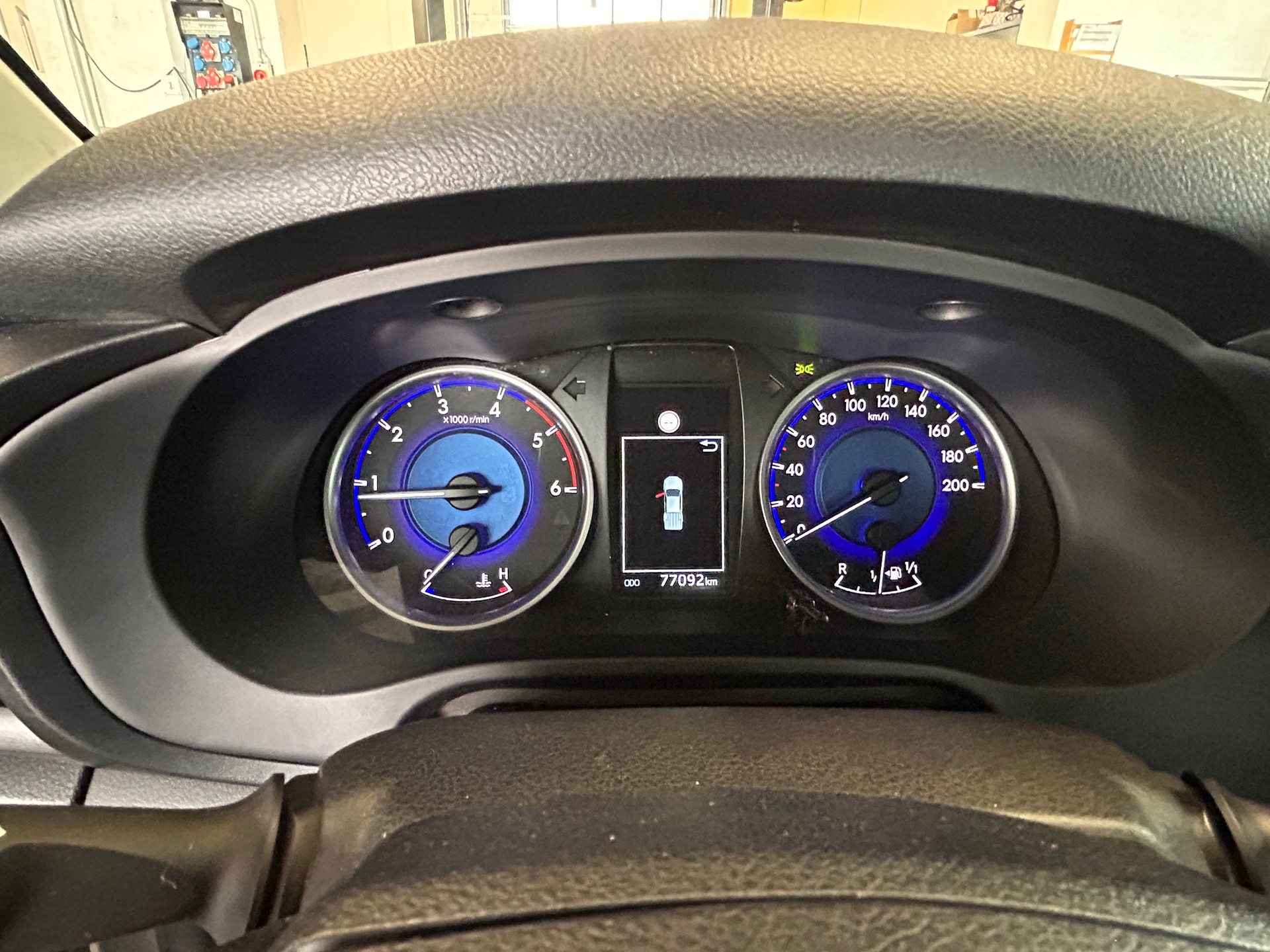 TOYOTA Hilux 2.4D-4D Style Double Cab 4x4-image-8