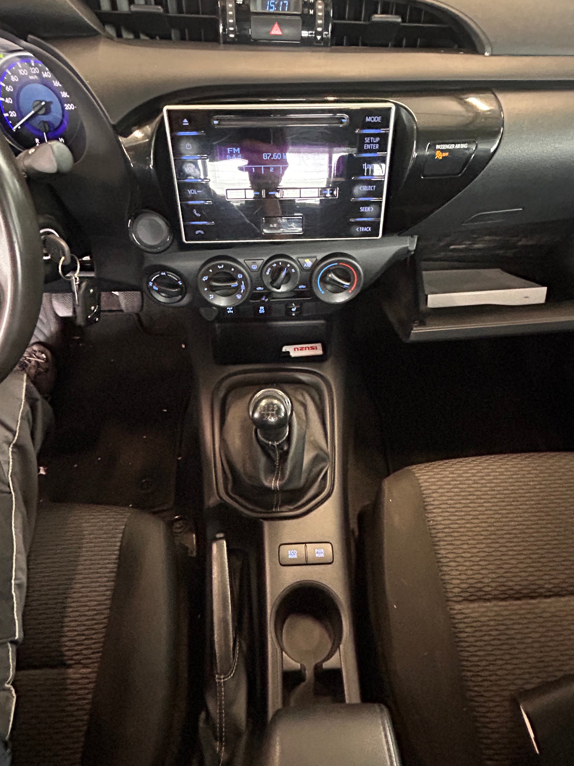 TOYOTA Hilux 2.4D-4D Style Double Cab 4x4-image-7