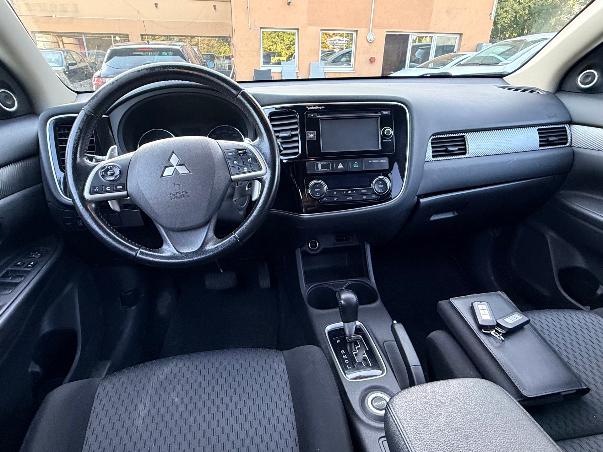 MITSUBISHI Outlander 2.2 DID Intense Safety 4WD Automatic 7 Plätze-image-14
