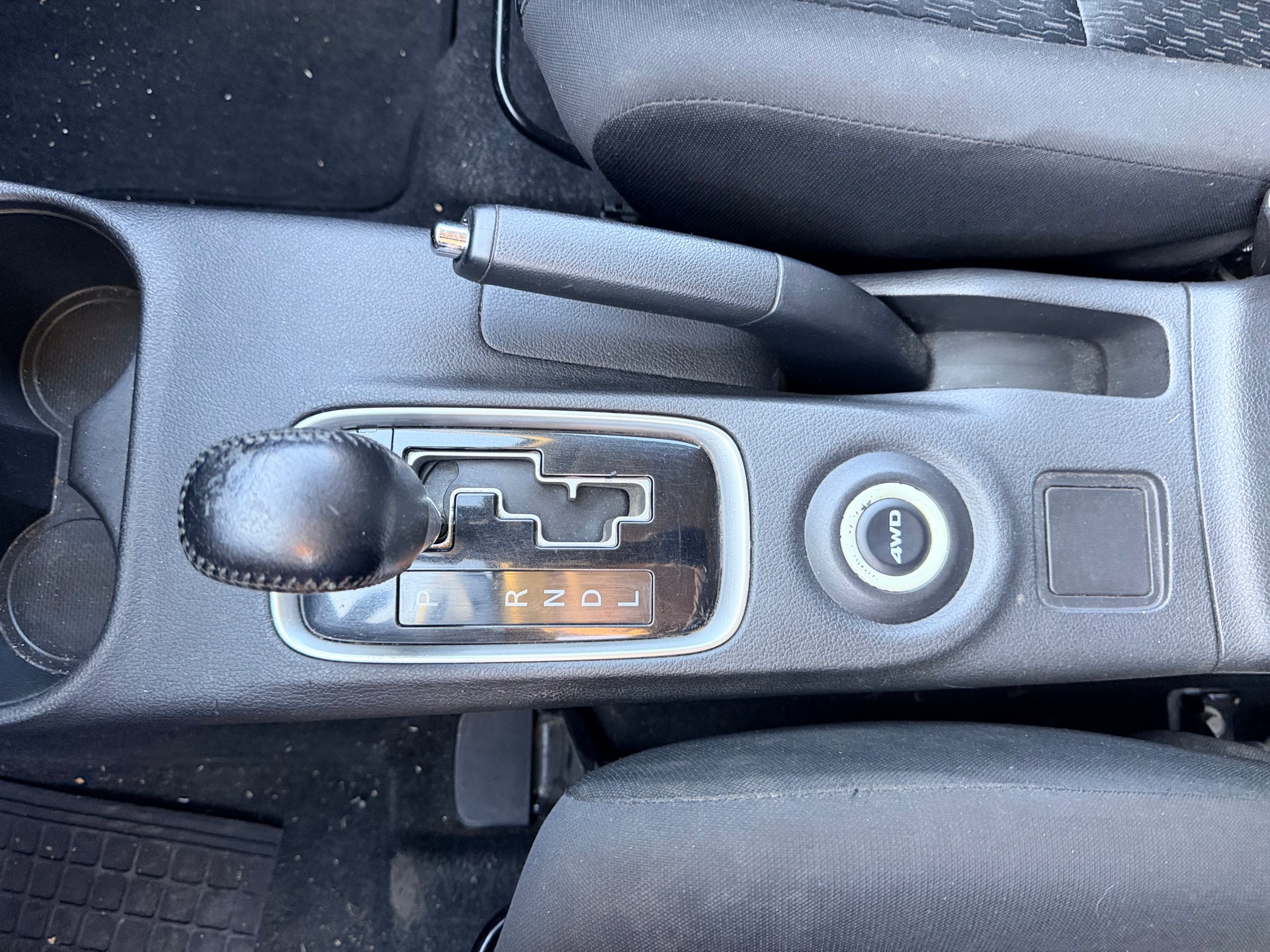 MITSUBISHI Outlander 2.2 DID Intense Safety 4WD Automatic 7 Plätze-image-18