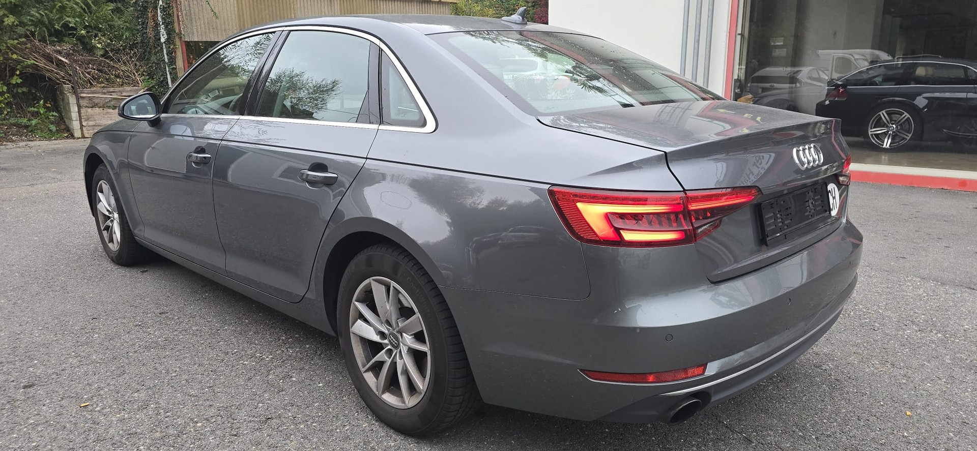 AUDI A4 Limousine 2.0 TFSI Sport S-tronic-image-4