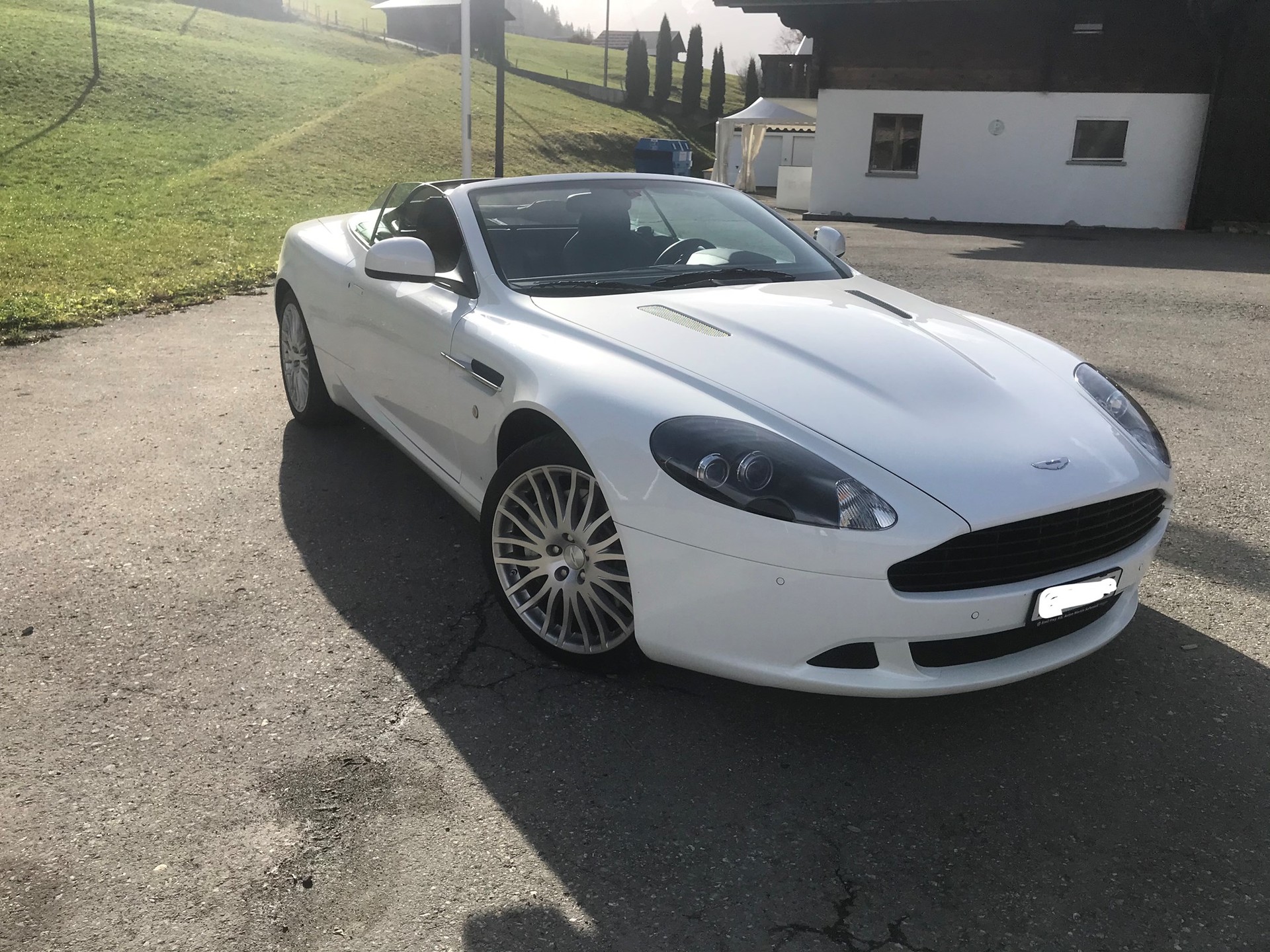 ASTON MARTIN DB9 Volante Touchtronic 2-image-2