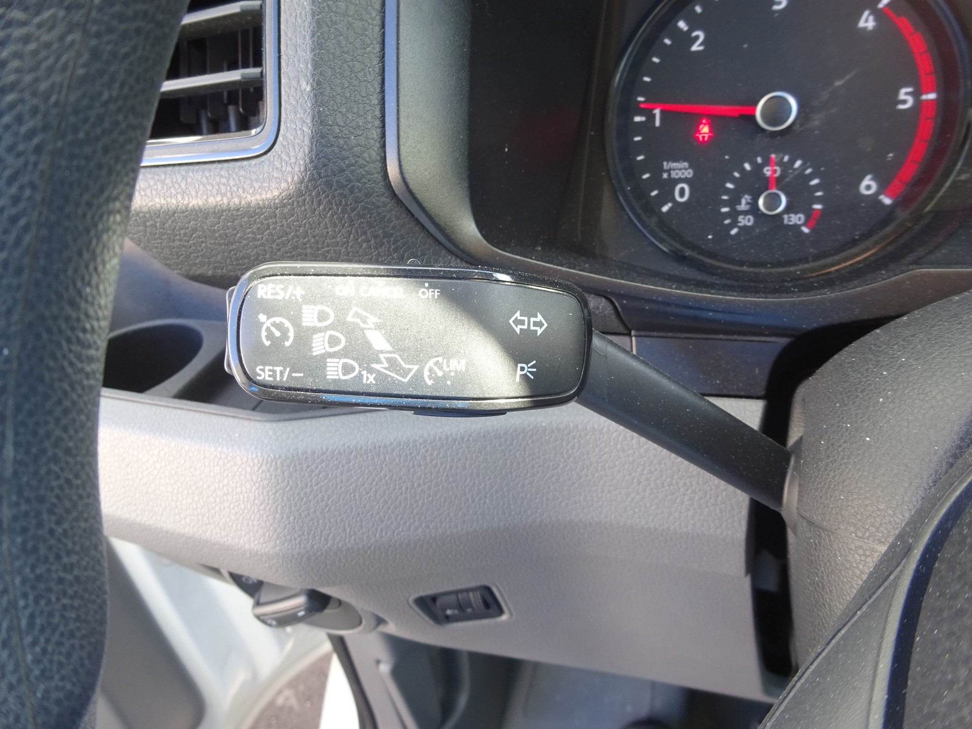 VW Crafter 35 2.0 TDI L4-image-10