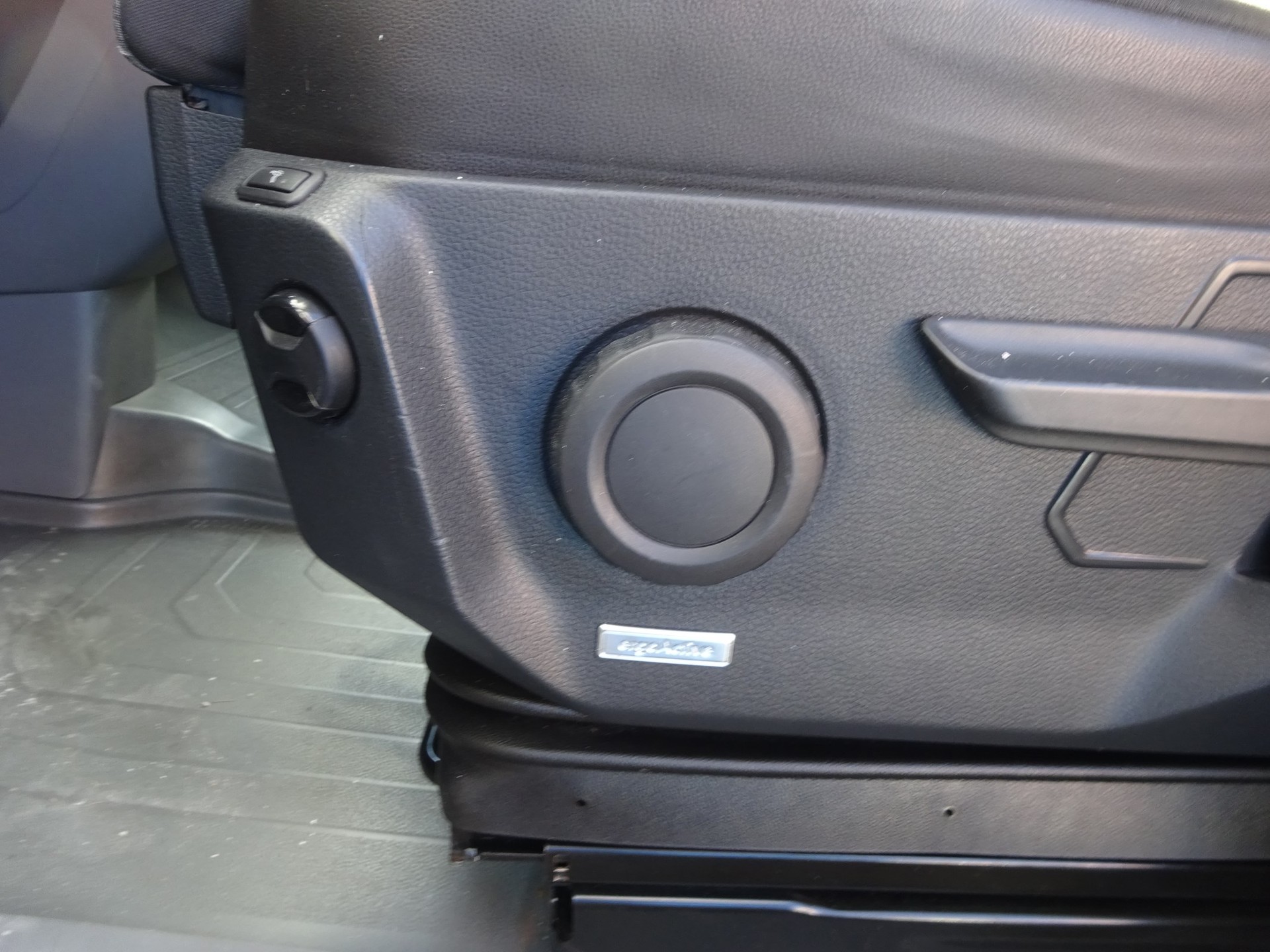 VW Crafter 35 2.0 TDI L4-image-12