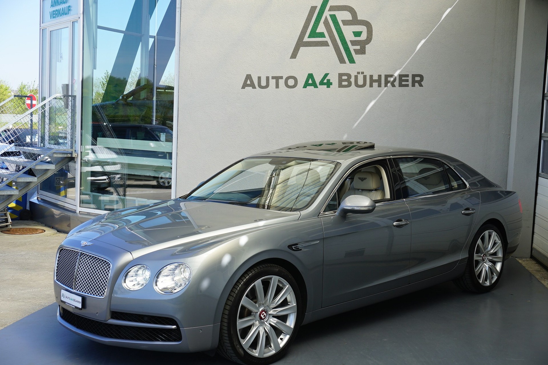 BENTLEY Flying Spur 4.0-image-3