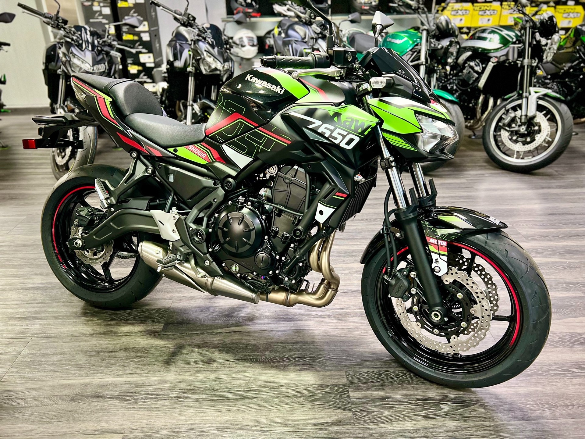 KAWASAKI Z 650 (35kW)-showroom-element-2